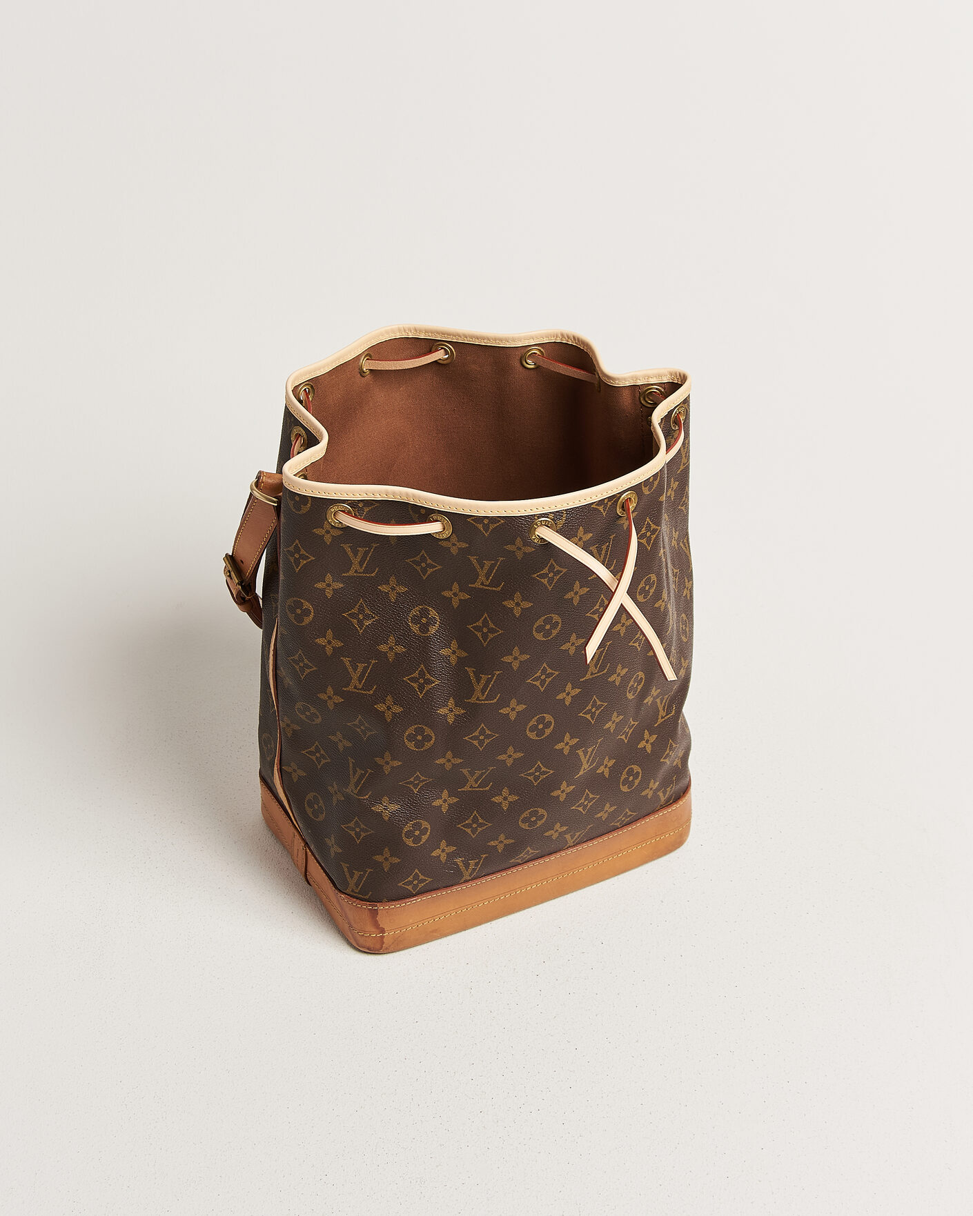 Herr | Pre-Owned & Vintage Bags | Louis Vuitton Pre-Owned | Noé Monogram