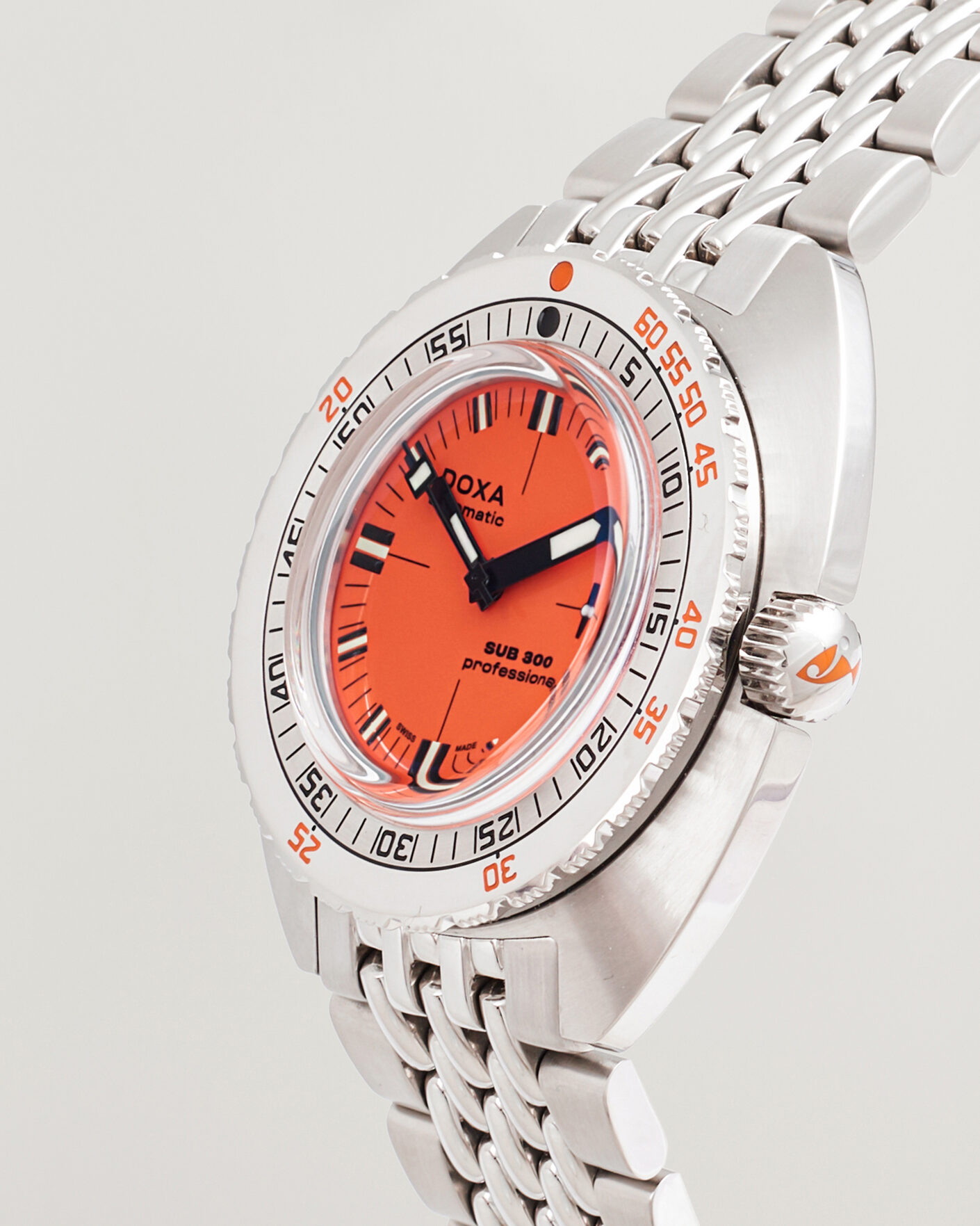 Herr | Pre-Owned & Vintage Watches | DOXA Pre-Owned | Sub 300 Professional