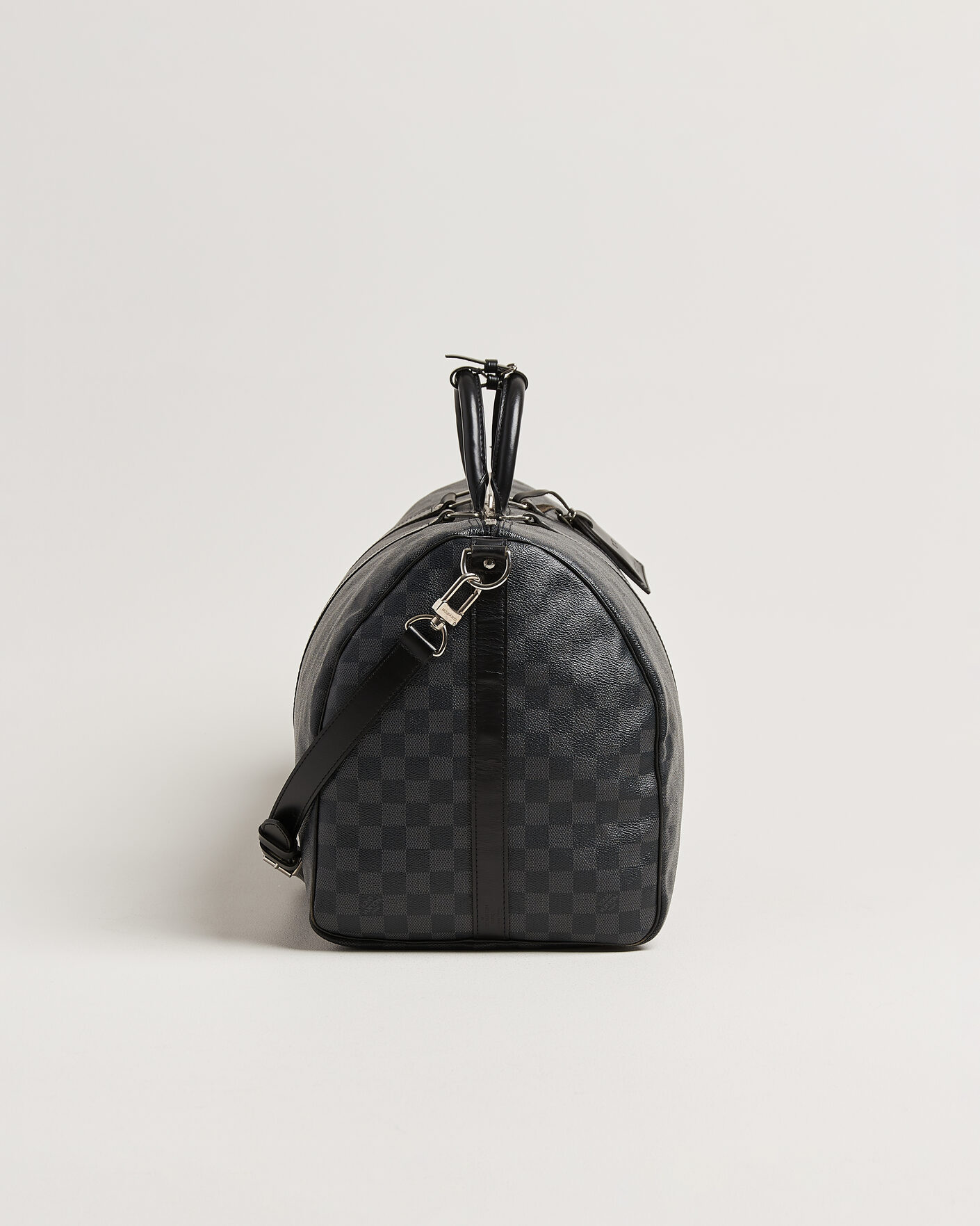 Herr | Pre-Owned & Vintage Bags | Louis Vuitton Pre-Owned | Keepall 55 Bandouliére Damier Graphite