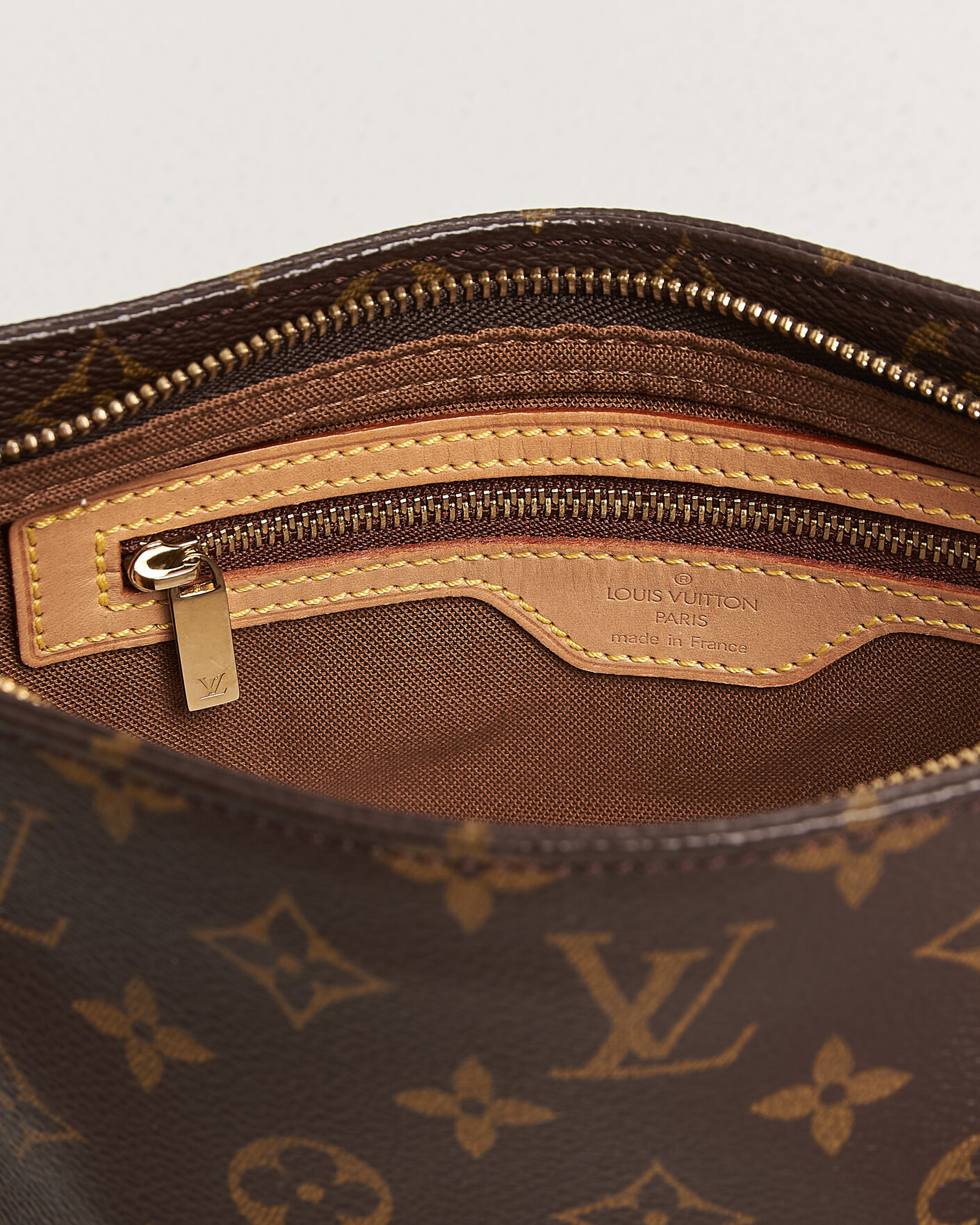 Herr | Pre-Owned & Vintage Bags | Louis Vuitton Pre-Owned | Trotteur Crossbody Bag Monogram