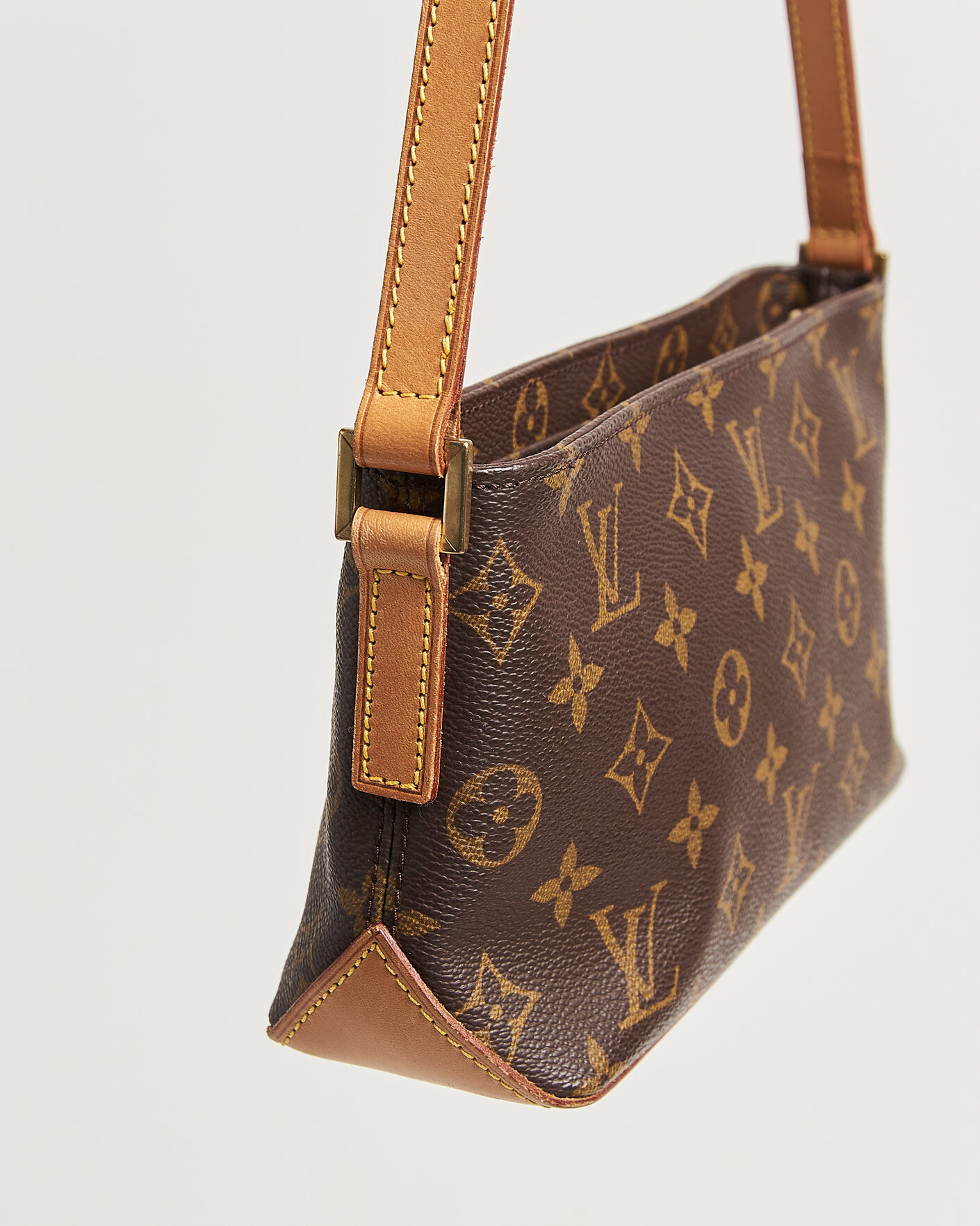 Herr | Pre-Owned & Vintage Bags | Louis Vuitton Pre-Owned | Trotteur Crossbody Bag Monogram