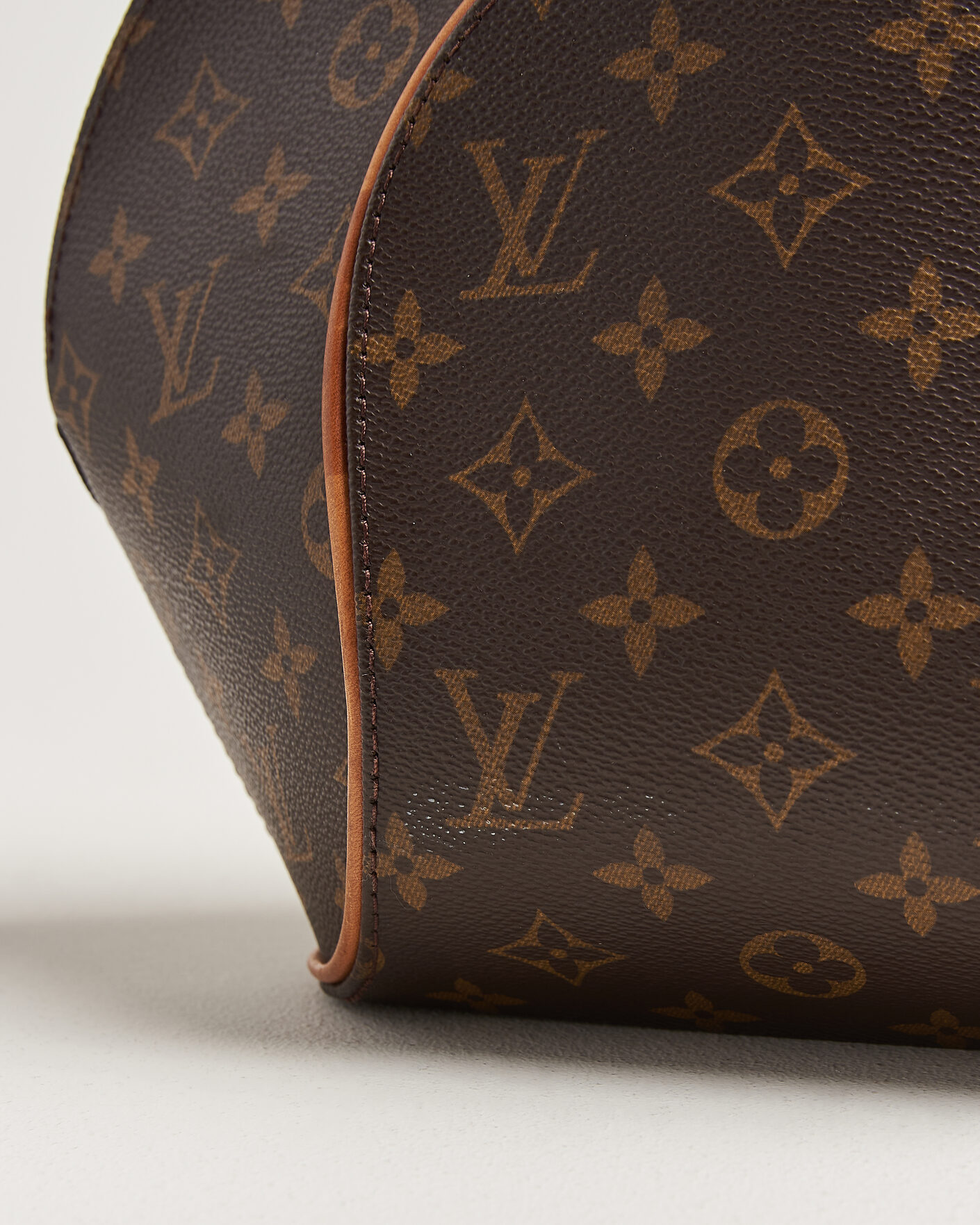 Herr | Pre-Owned & Vintage Bags | Louis Vuitton Pre-Owned | Ellipse PM Bag Monogram