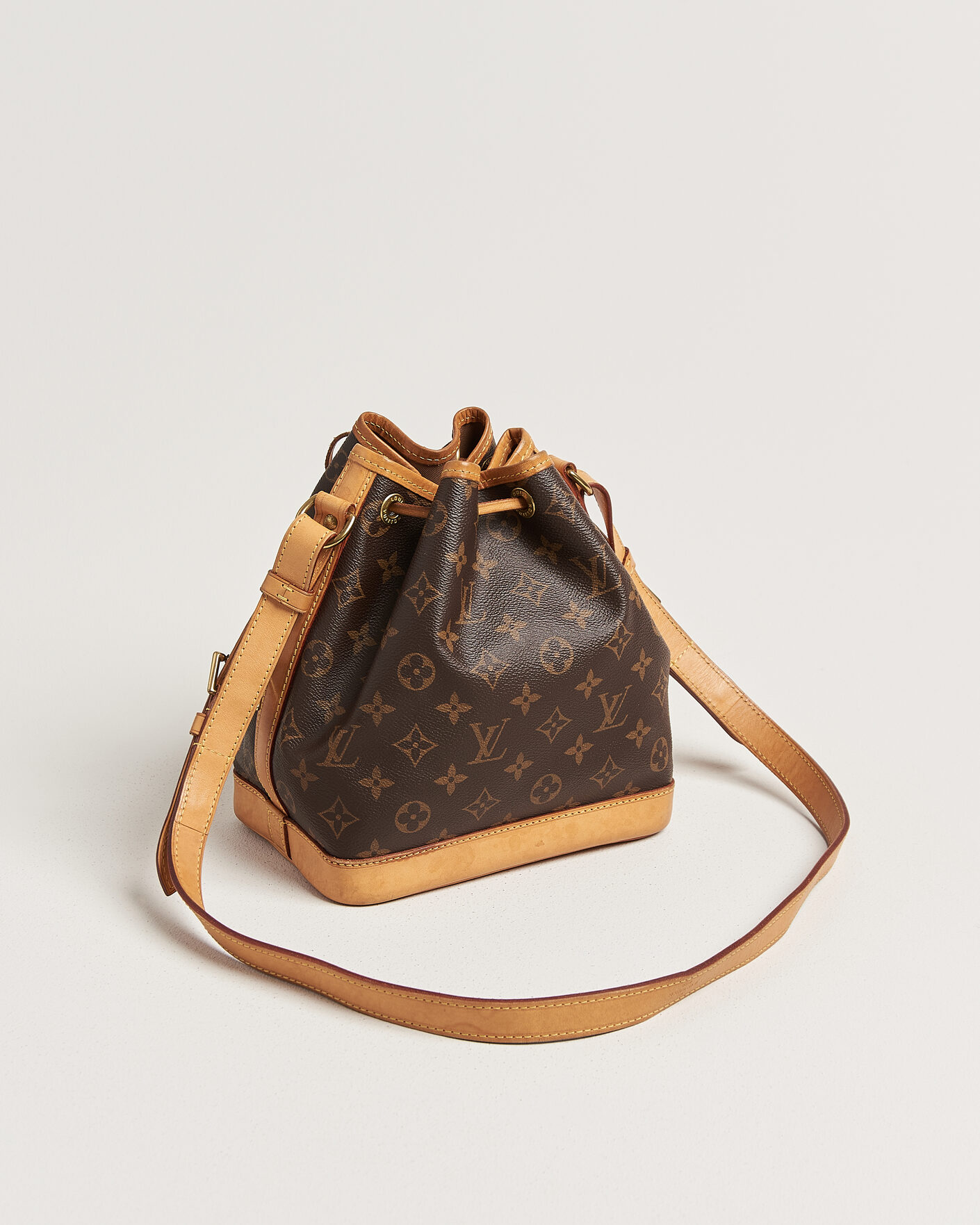 Herr | Pre-Owned & Vintage Bags | Louis Vuitton Pre-Owned | Noé BB Monogram