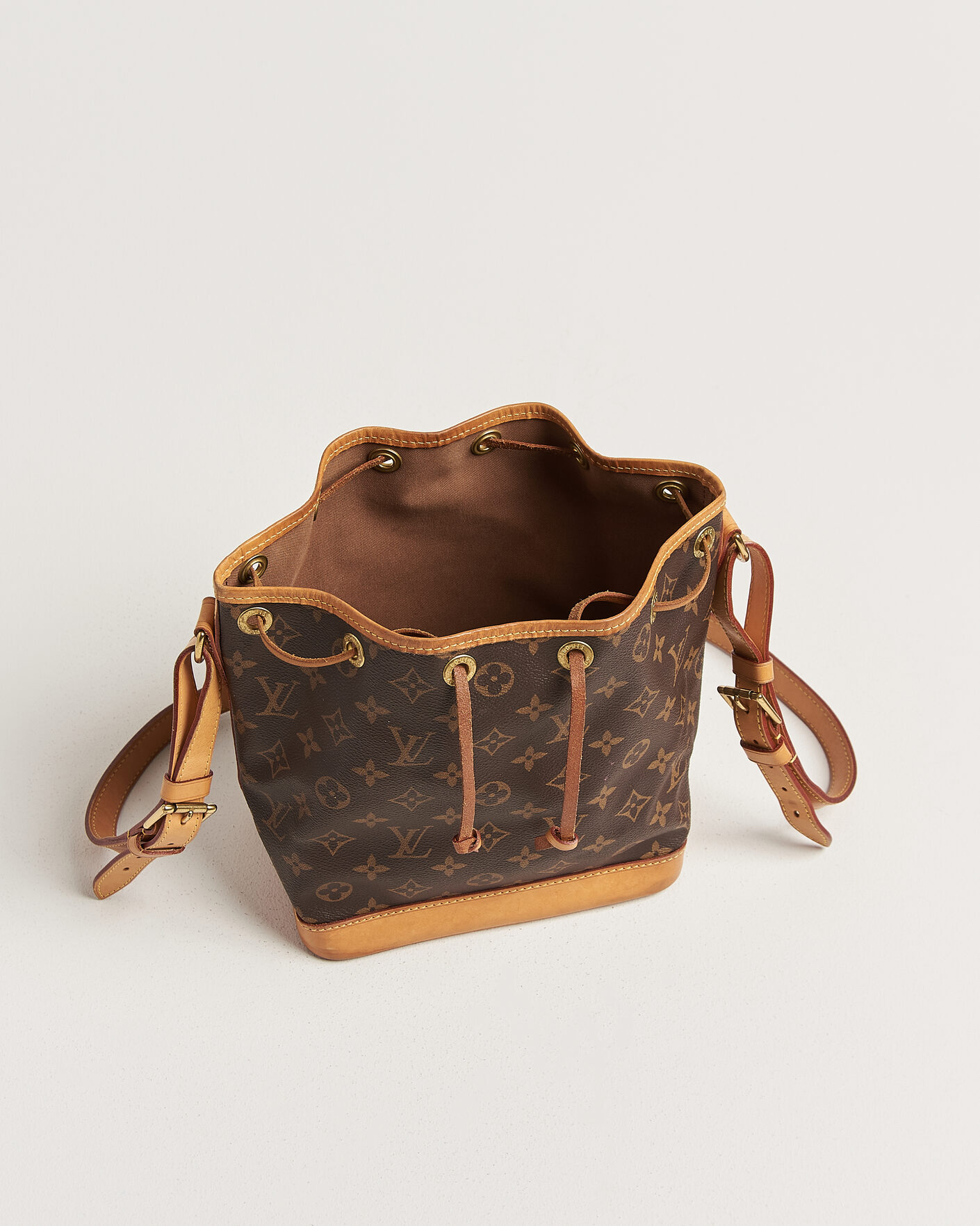 Herr | Pre-Owned & Vintage Bags | Louis Vuitton Pre-Owned | Noé BB Monogram