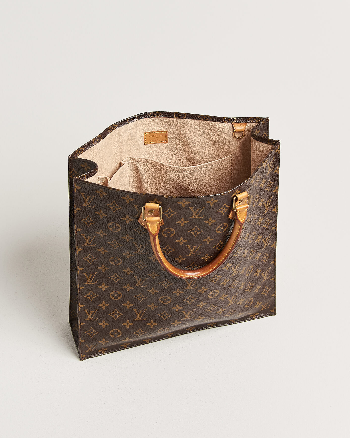 Herr | Pre-Owned & Vintage Bags | Louis Vuitton Pre-Owned | Sac Plat Bag Monogram