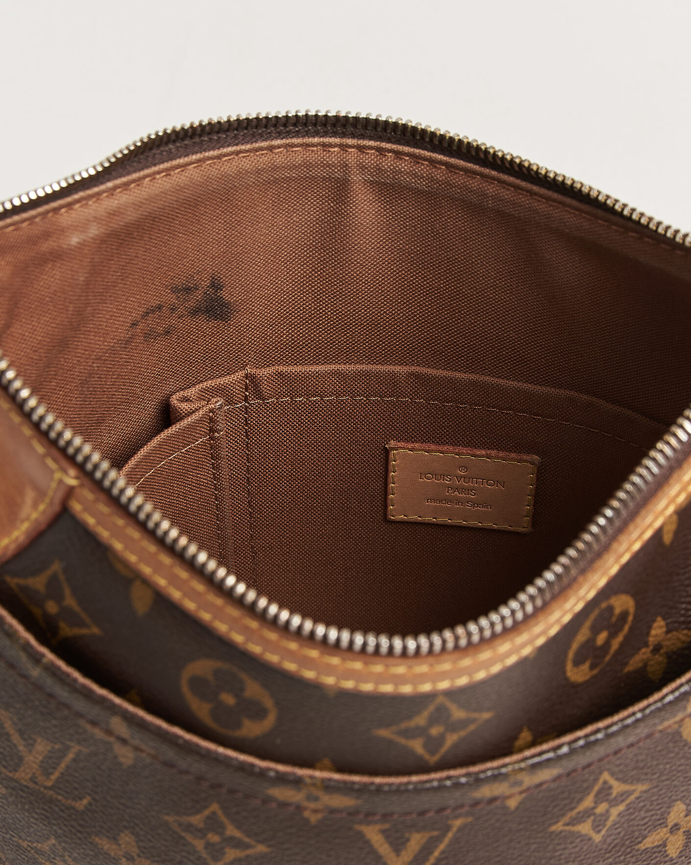 Herr | Pre-Owned & Vintage Bags | Louis Vuitton Pre-Owned | Odeon PM Bag Monogram