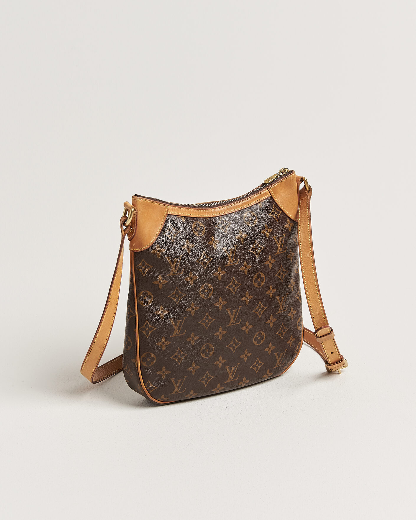Herr | Pre-Owned & Vintage Bags | Louis Vuitton Pre-Owned | Odeon PM Bag Monogram