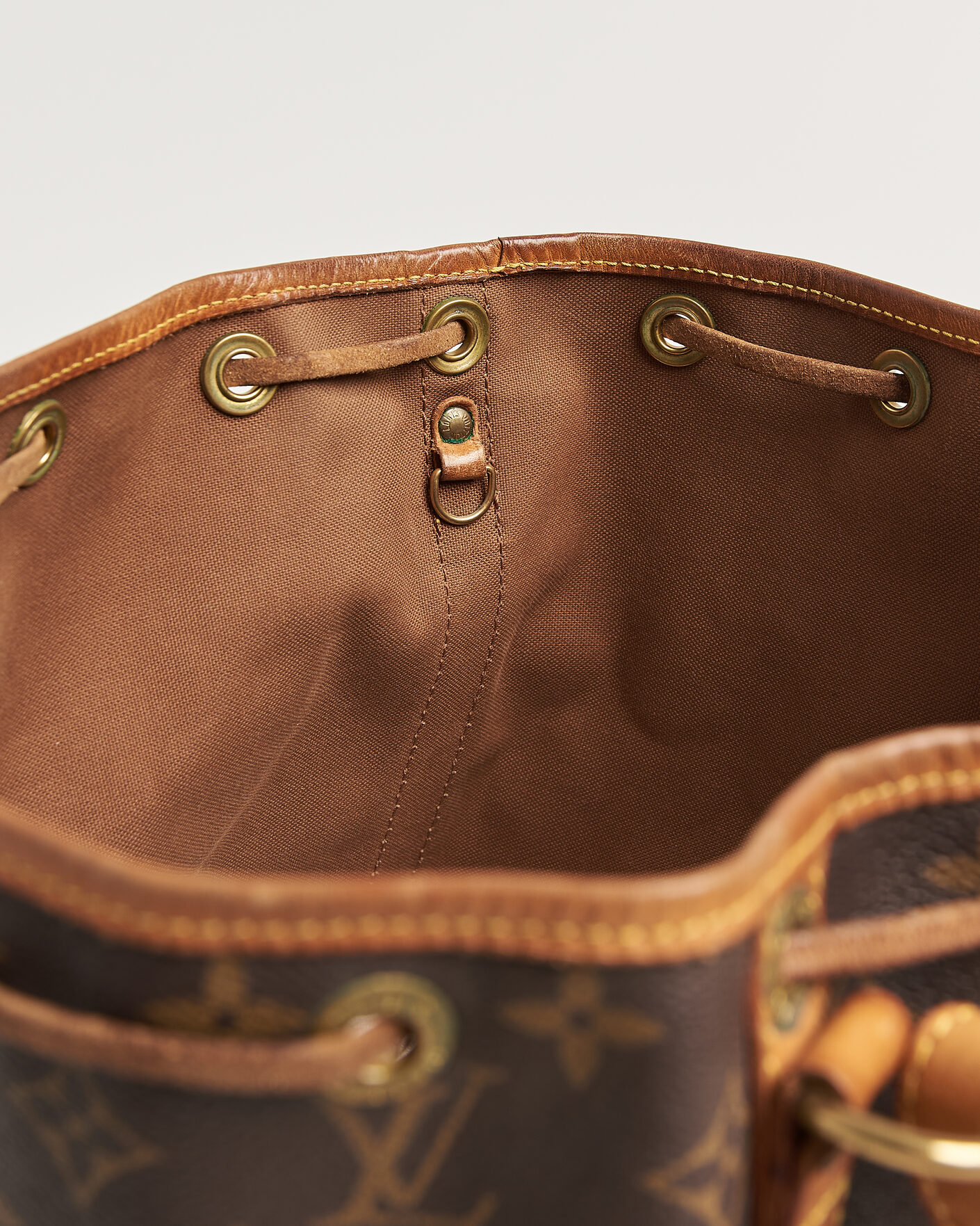 Herr | Pre-Owned & Vintage Bags | Louis Vuitton Pre-Owned | Petit Noé Monogram