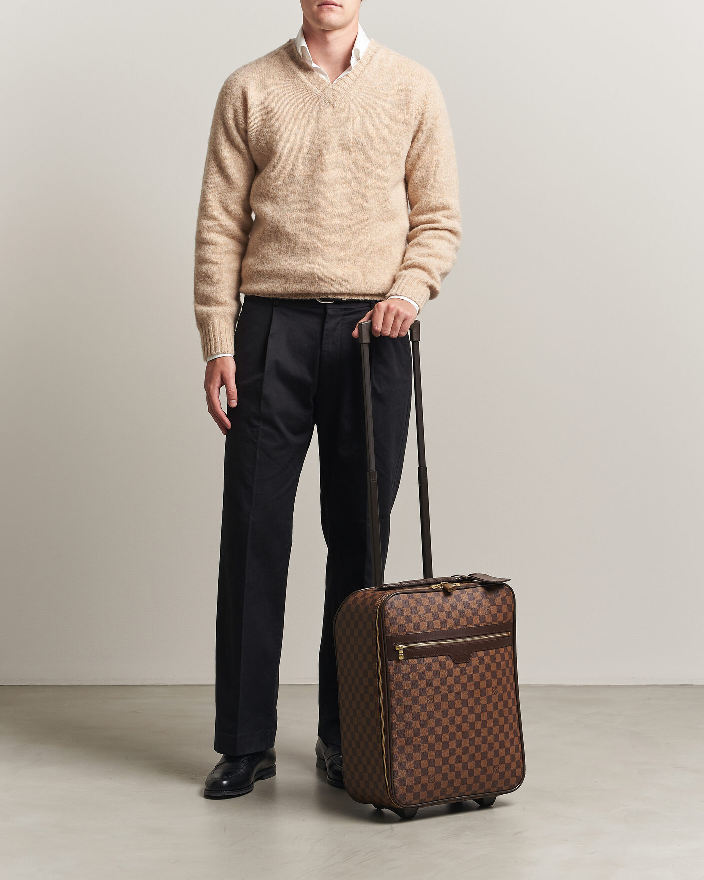 Herr | Pre-Owned & Vintage Bags | Louis Vuitton Pre-Owned | Pegase 45 Trolley Case Damier Ebene