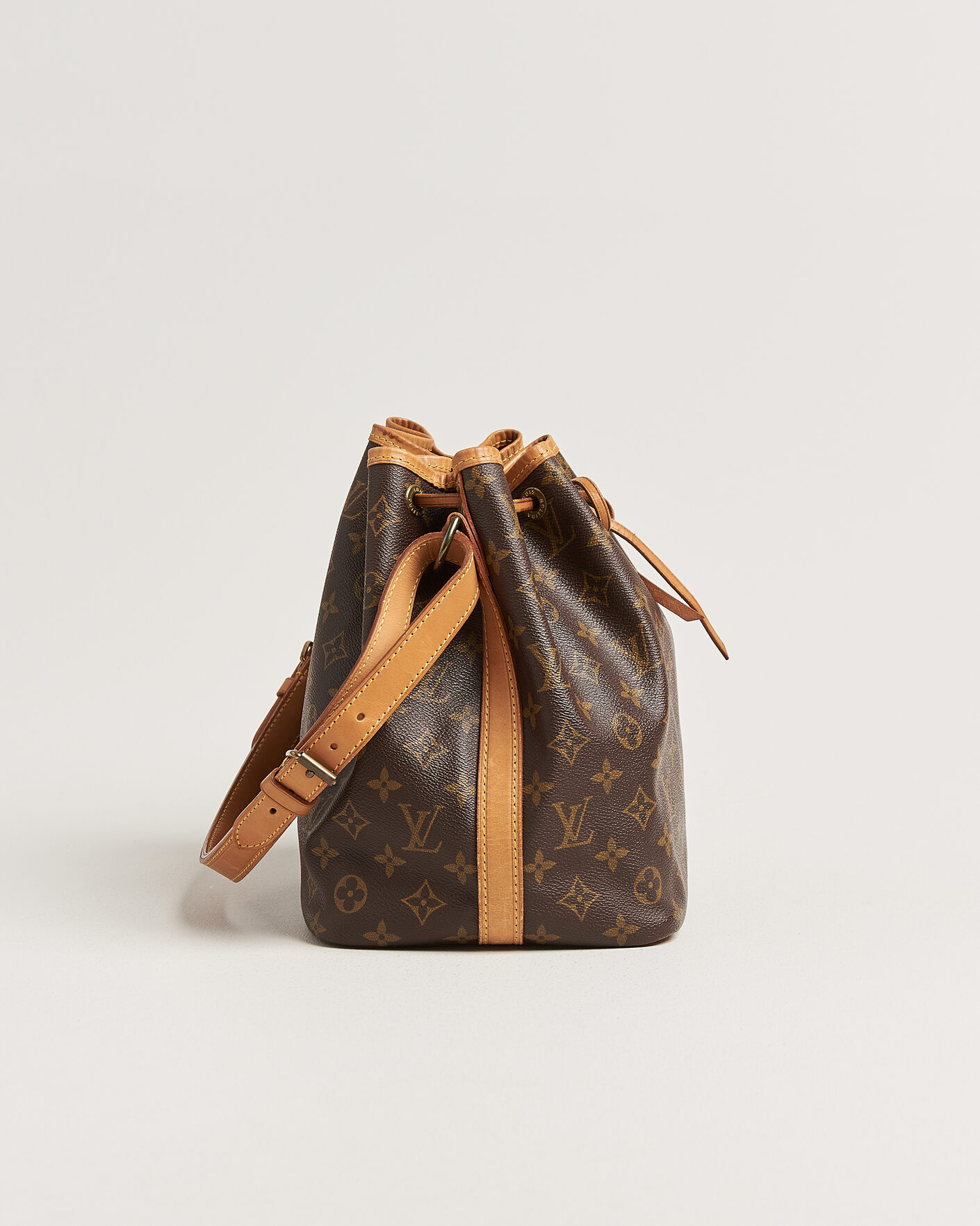 Herr | Pre-Owned & Vintage Bags | Louis Vuitton Pre-Owned | Petit Noé Monogram