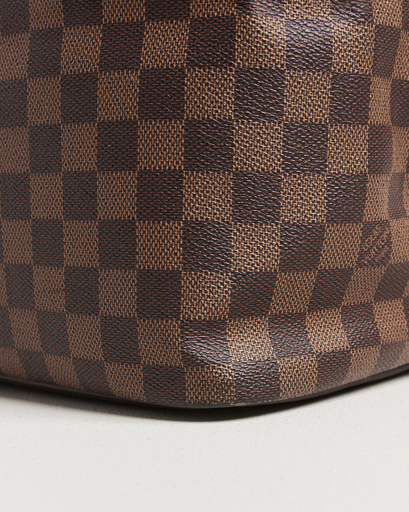 Herr | Pre-Owned & Vintage Bags | Louis Vuitton Pre-Owned | Greenwich GM Travel Bag Damier Ebene