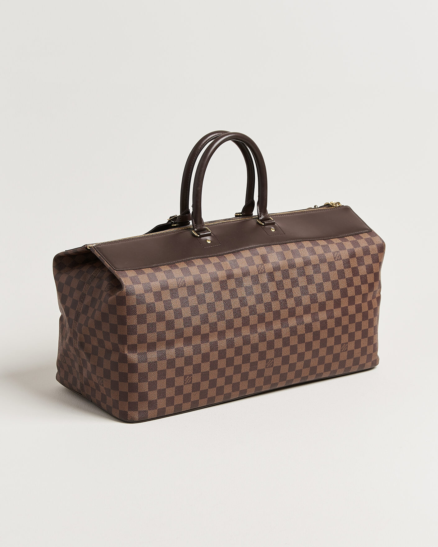 Herr | Pre-Owned & Vintage Bags | Louis Vuitton Pre-Owned | Greenwich GM Travel Bag Damier Ebene