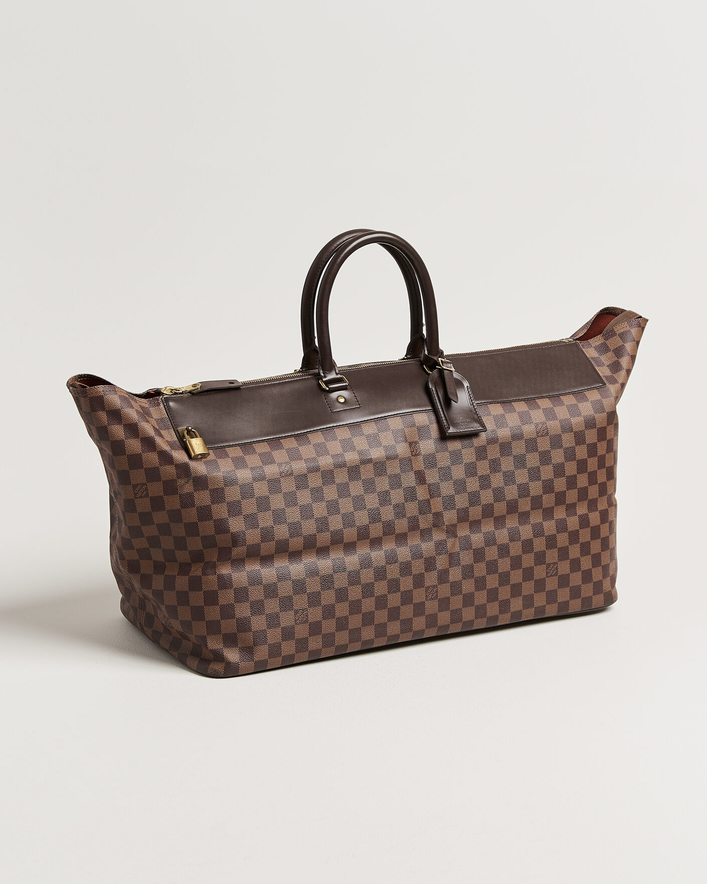 Herr | Pre-Owned & Vintage Bags | Louis Vuitton Pre-Owned | Greenwich GM Travel Bag Damier Ebene