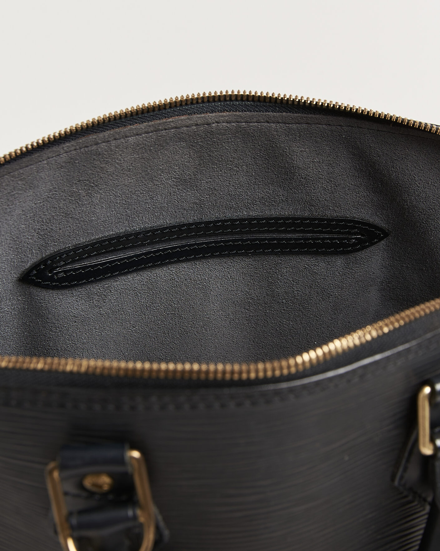 Herr | Pre-Owned & Vintage Bags | Louis Vuitton Pre-Owned | Alma PM Bag Epi Leather Black