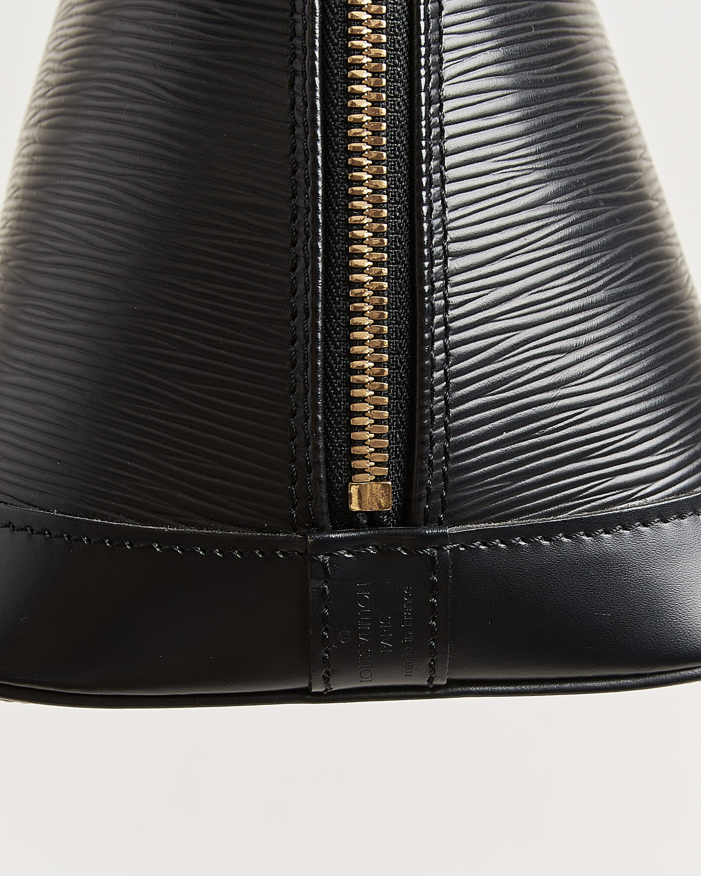 Herr | Pre-Owned & Vintage Bags | Louis Vuitton Pre-Owned | Alma PM Bag Epi Leather Black