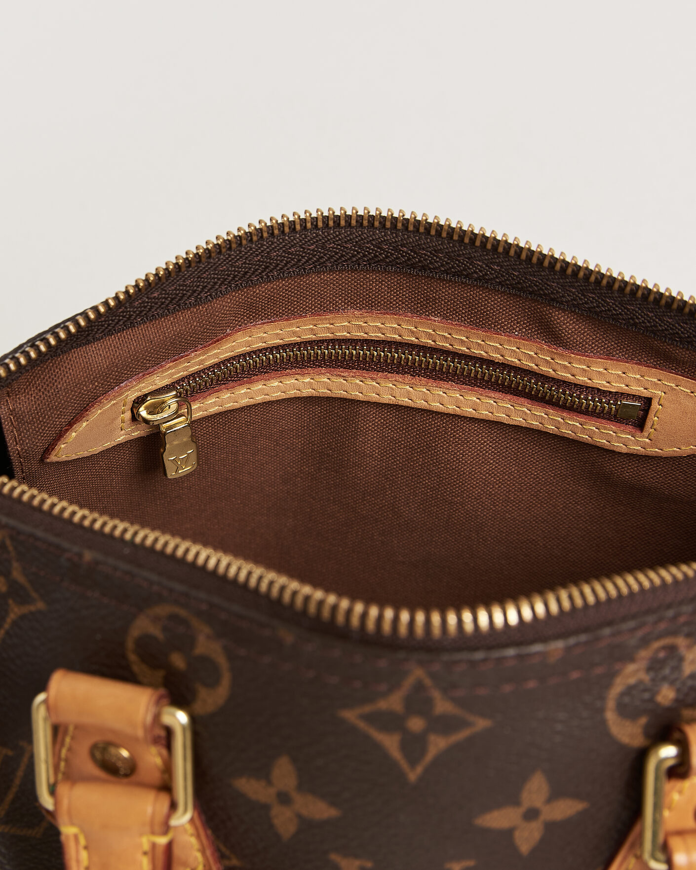 Herr | Pre-Owned & Vintage Bags | Louis Vuitton Pre-Owned | Speedy 25 Monogram