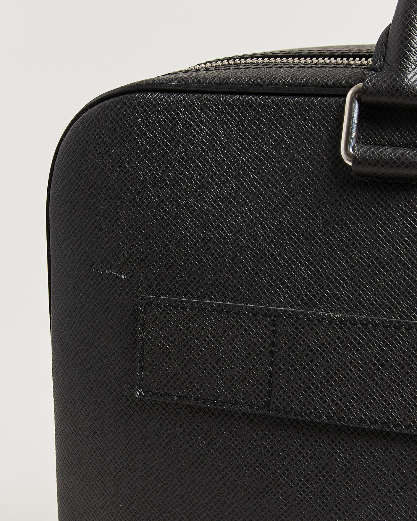 Herr | Pre-Owned & Vintage Bags | Louis Vuitton Pre-Owned | Overnight Bag Taiga Leather Black