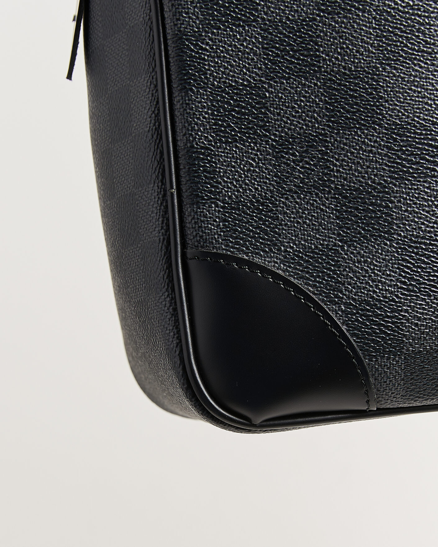 Herr | Pre-Owned & Vintage Bags | Louis Vuitton Pre-Owned | Porte Documents Voyage Damier Graphite