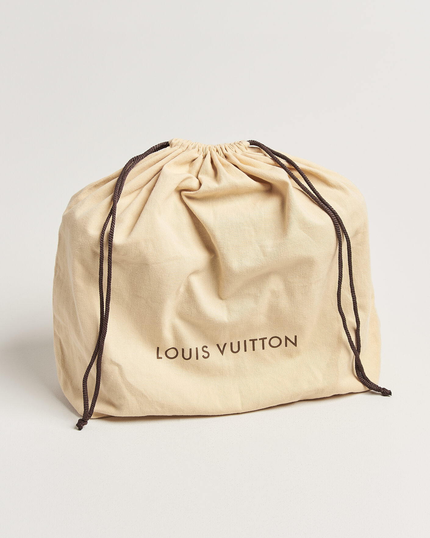 Herr | Pre-Owned & Vintage Bags | Louis Vuitton Pre-Owned | Porte Documents Voyage Damier Graphite