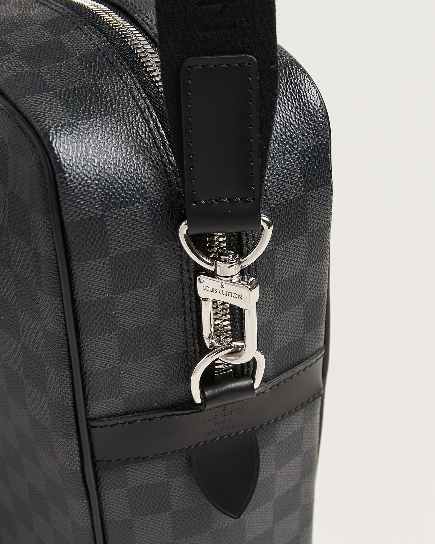Herr | Pre-Owned & Vintage Bags | Louis Vuitton Pre-Owned | Porte Documents Voyage Damier Graphite