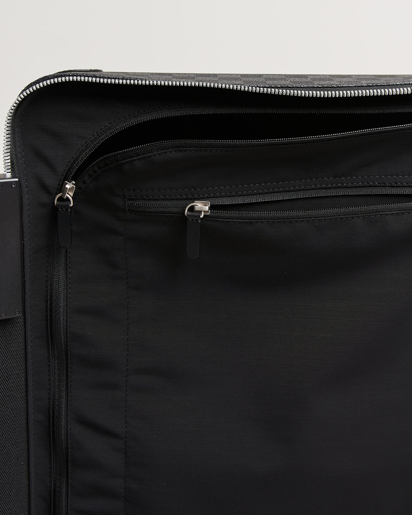 Herr | Pre-Owned & Vintage Bags | Louis Vuitton Pre-Owned | Horizon 55 Damier Graphite