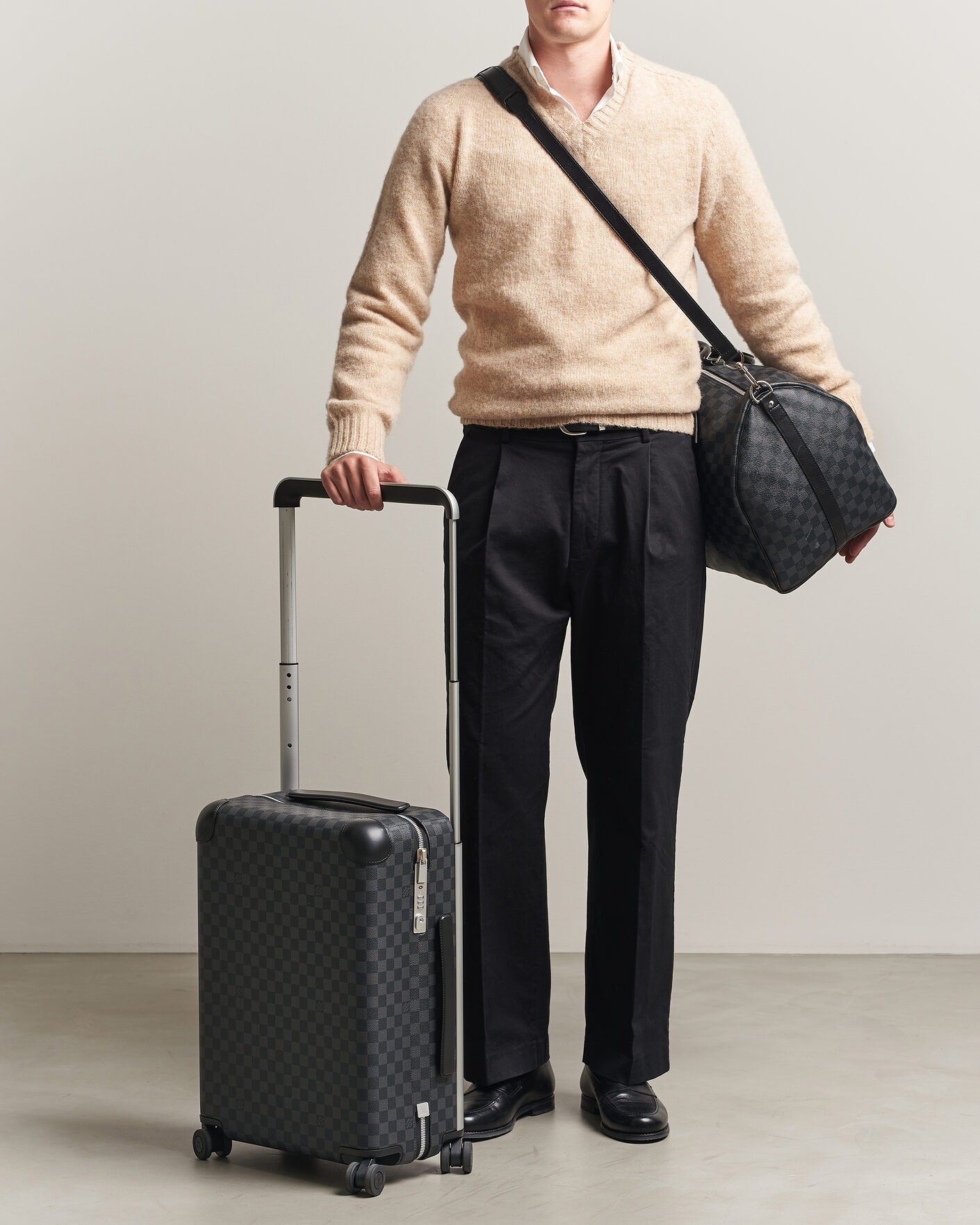 Herr | Pre-Owned & Vintage Bags | Louis Vuitton Pre-Owned | Horizon 55 Damier Graphite