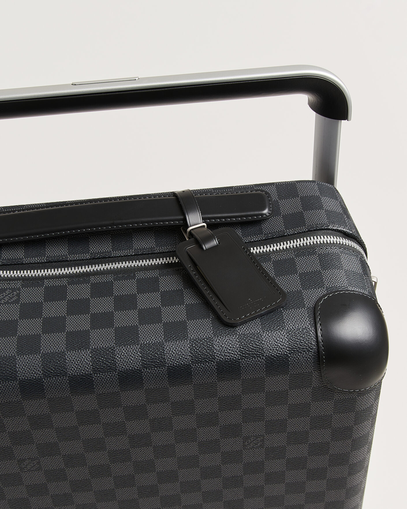 Herr | Pre-Owned & Vintage Bags | Louis Vuitton Pre-Owned | Horizon 55 Damier Graphite