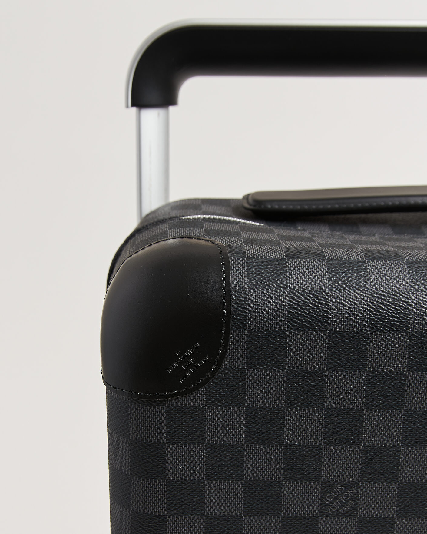 Herr | Pre-Owned & Vintage Bags | Louis Vuitton Pre-Owned | Horizon 55 Damier Graphite