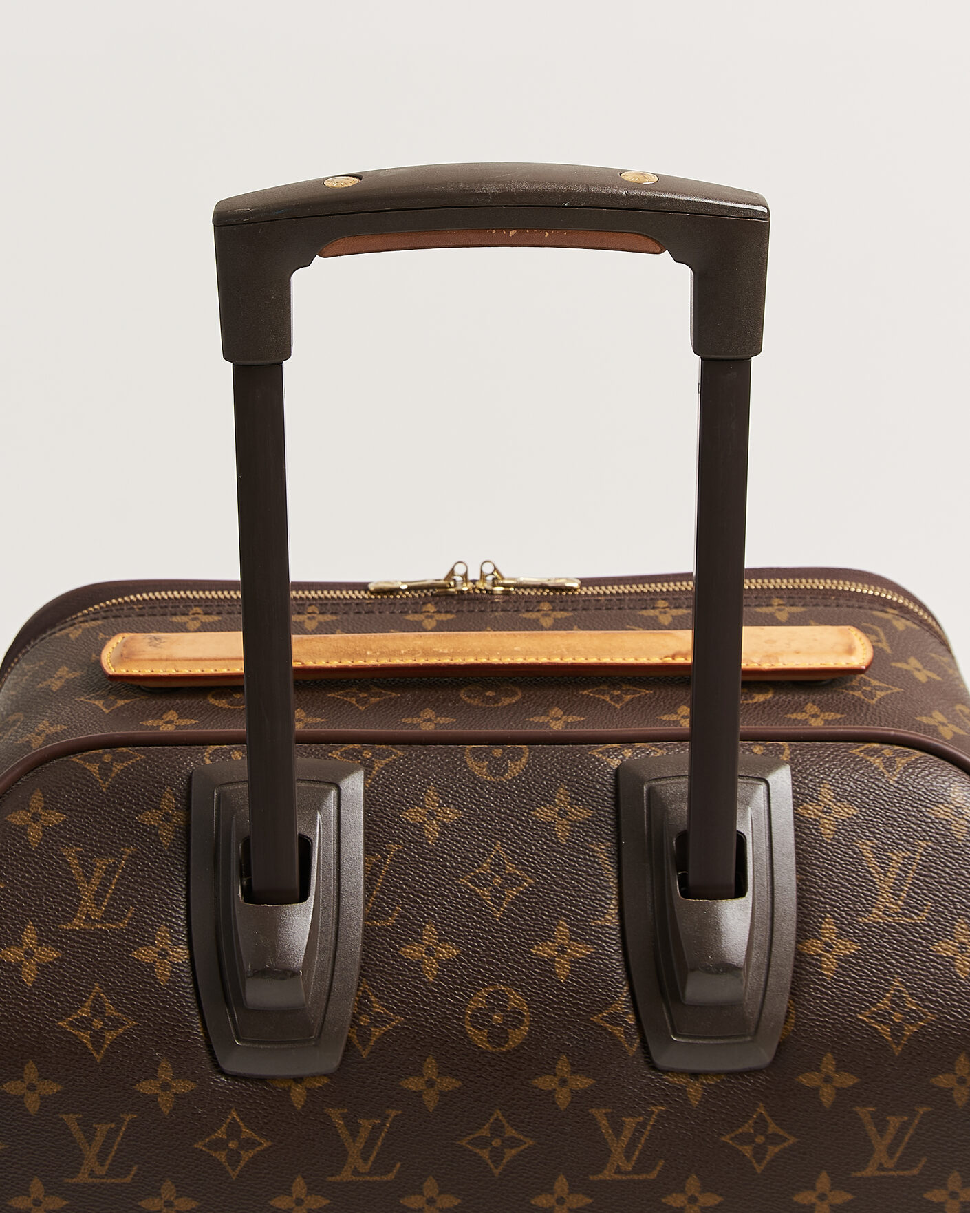 Herr | Pre-Owned & Vintage Bags | Louis Vuitton Pre-Owned | Pegase 45 Trolley Case Monogram