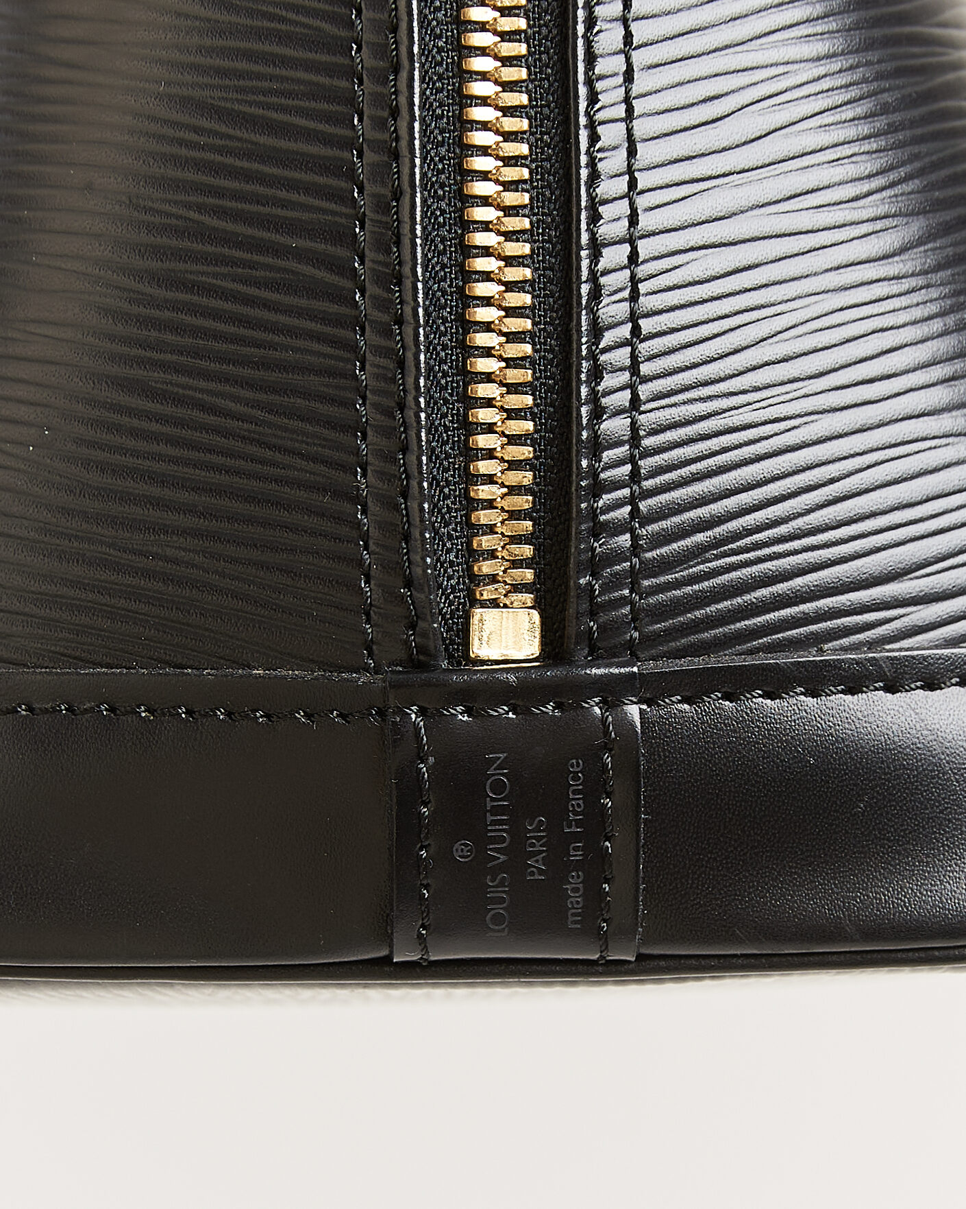 Herr | Pre-Owned & Vintage Bags | Louis Vuitton Pre-Owned | Alma PM Bag Epi Leather Black