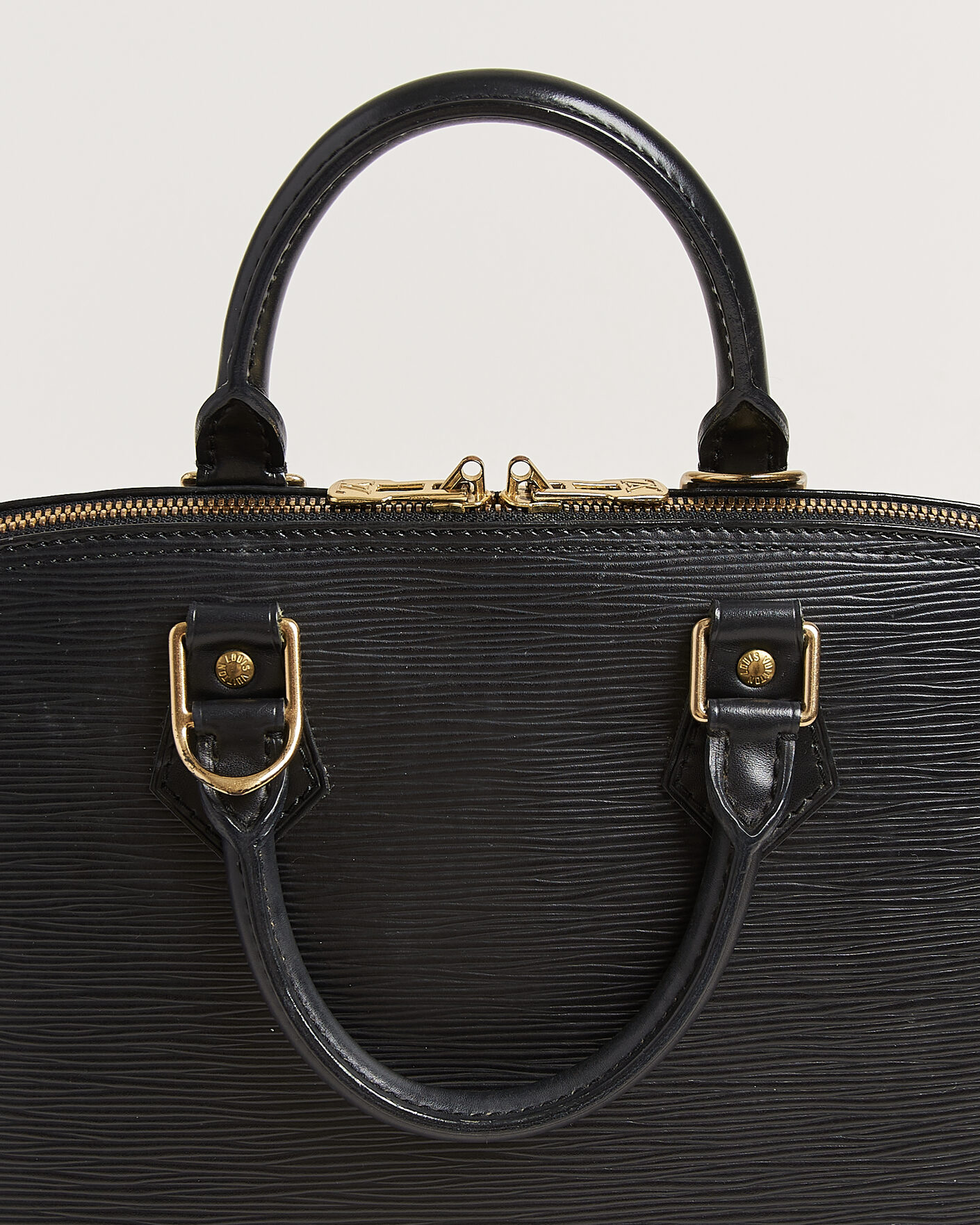 Herr | Pre-Owned & Vintage Bags | Louis Vuitton Pre-Owned | Alma PM Bag Epi Leather Black