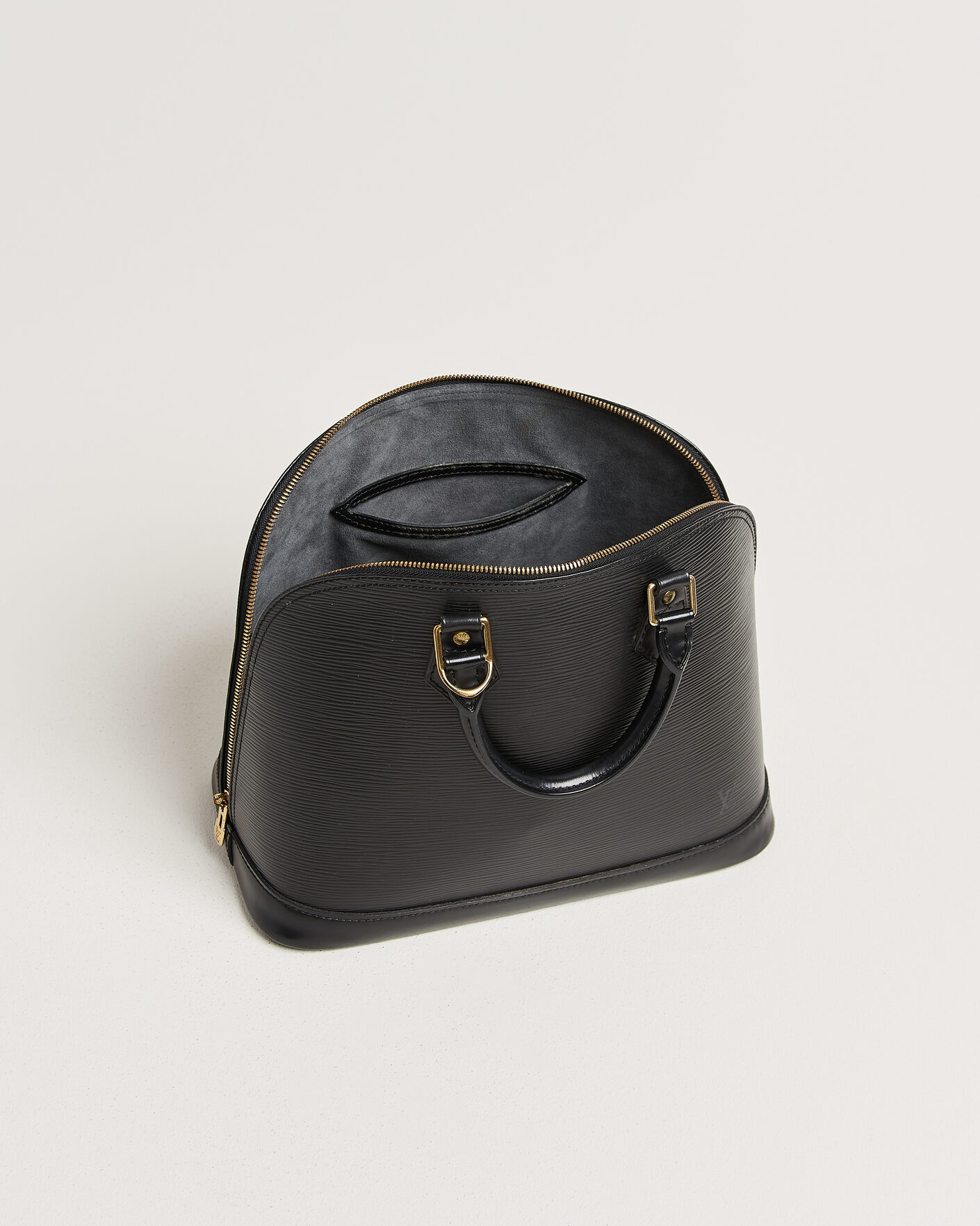 Herr | Pre-Owned & Vintage Bags | Louis Vuitton Pre-Owned | Alma PM Bag Epi Leather Black