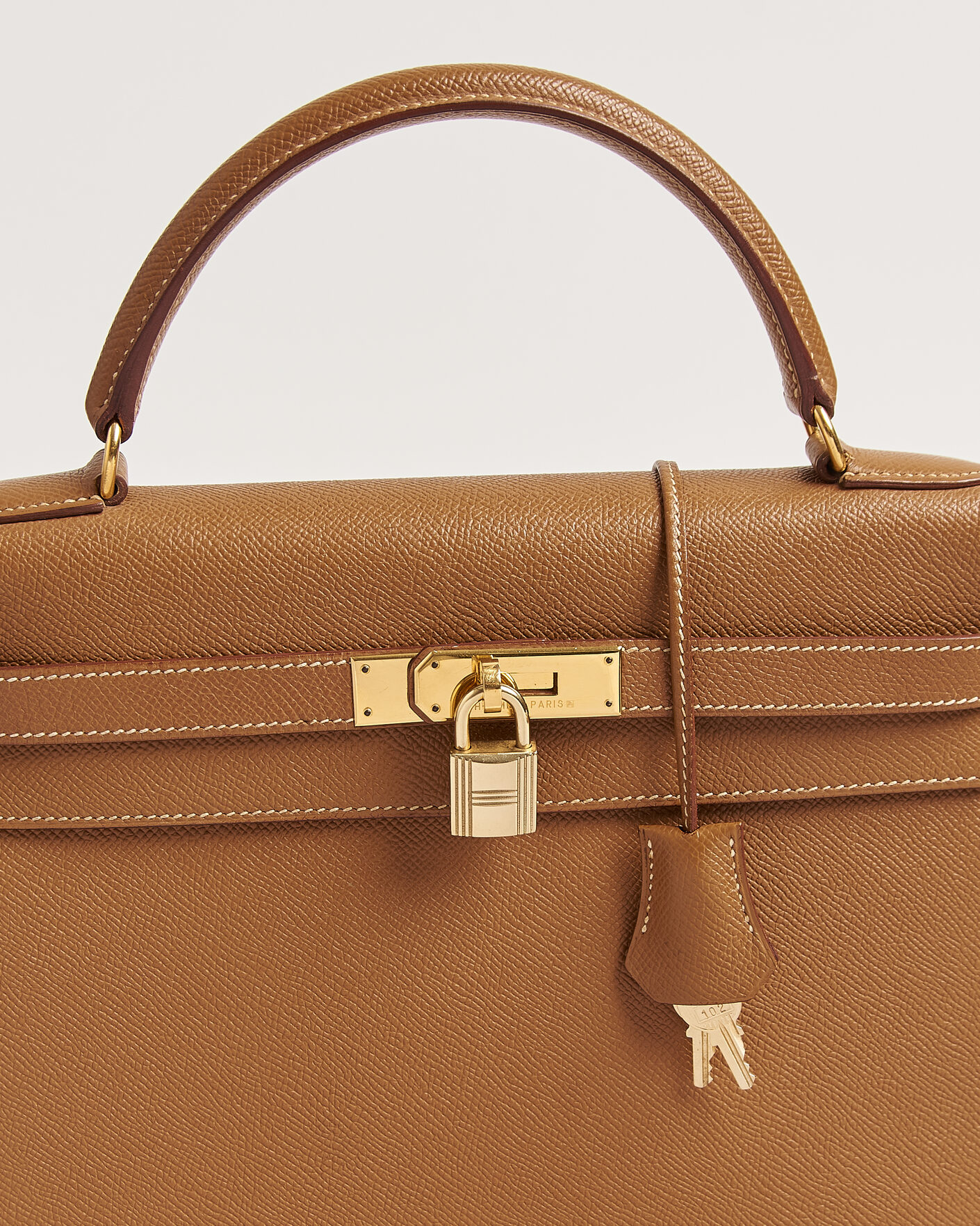 Herr | Pre-Owned & Vintage Bags | Hermès Pre-Owned | Kelly 32 Courchevel Leather Gold