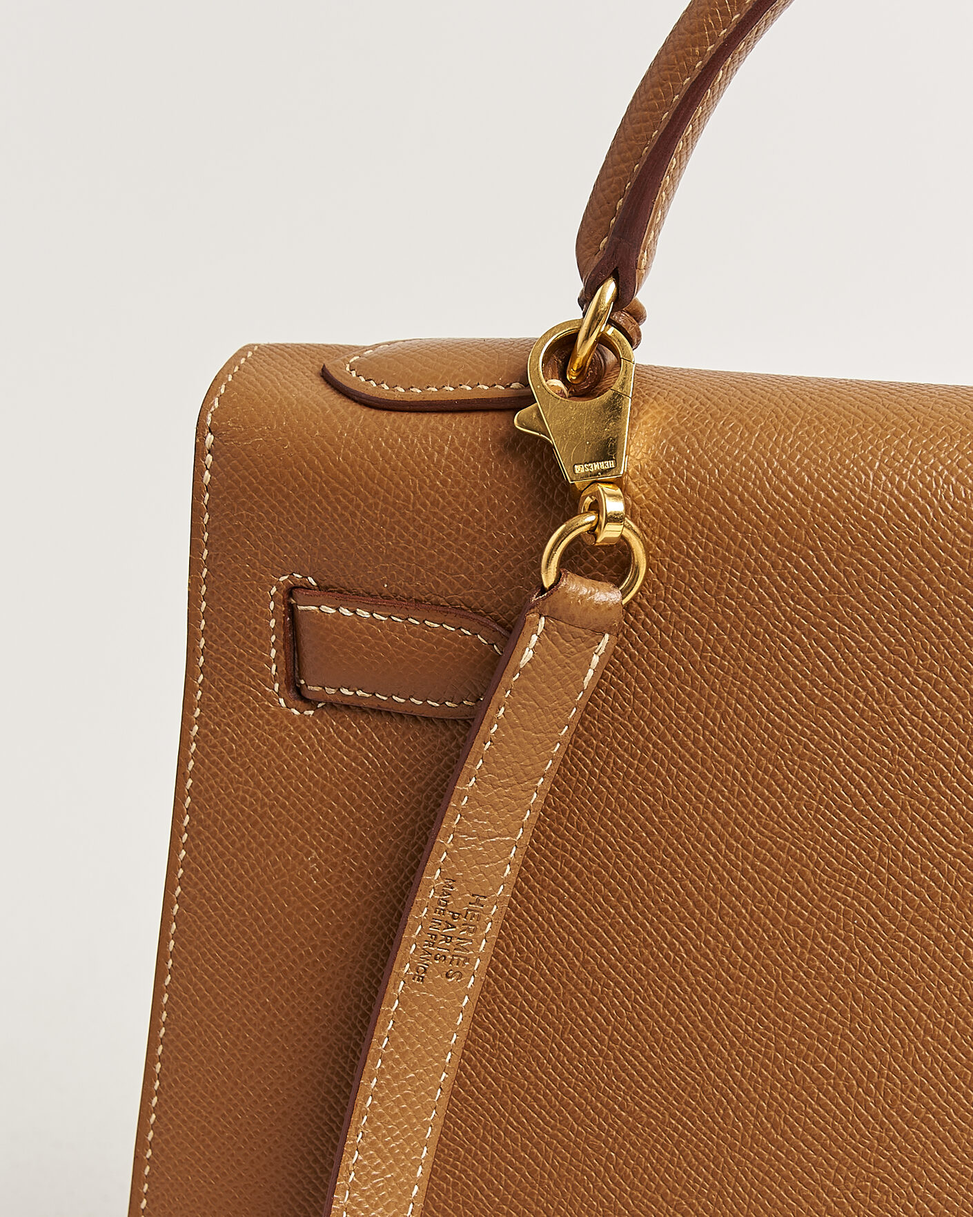 Herr | Pre-Owned & Vintage Bags | Hermès Pre-Owned | Kelly 32 Courchevel Leather Gold