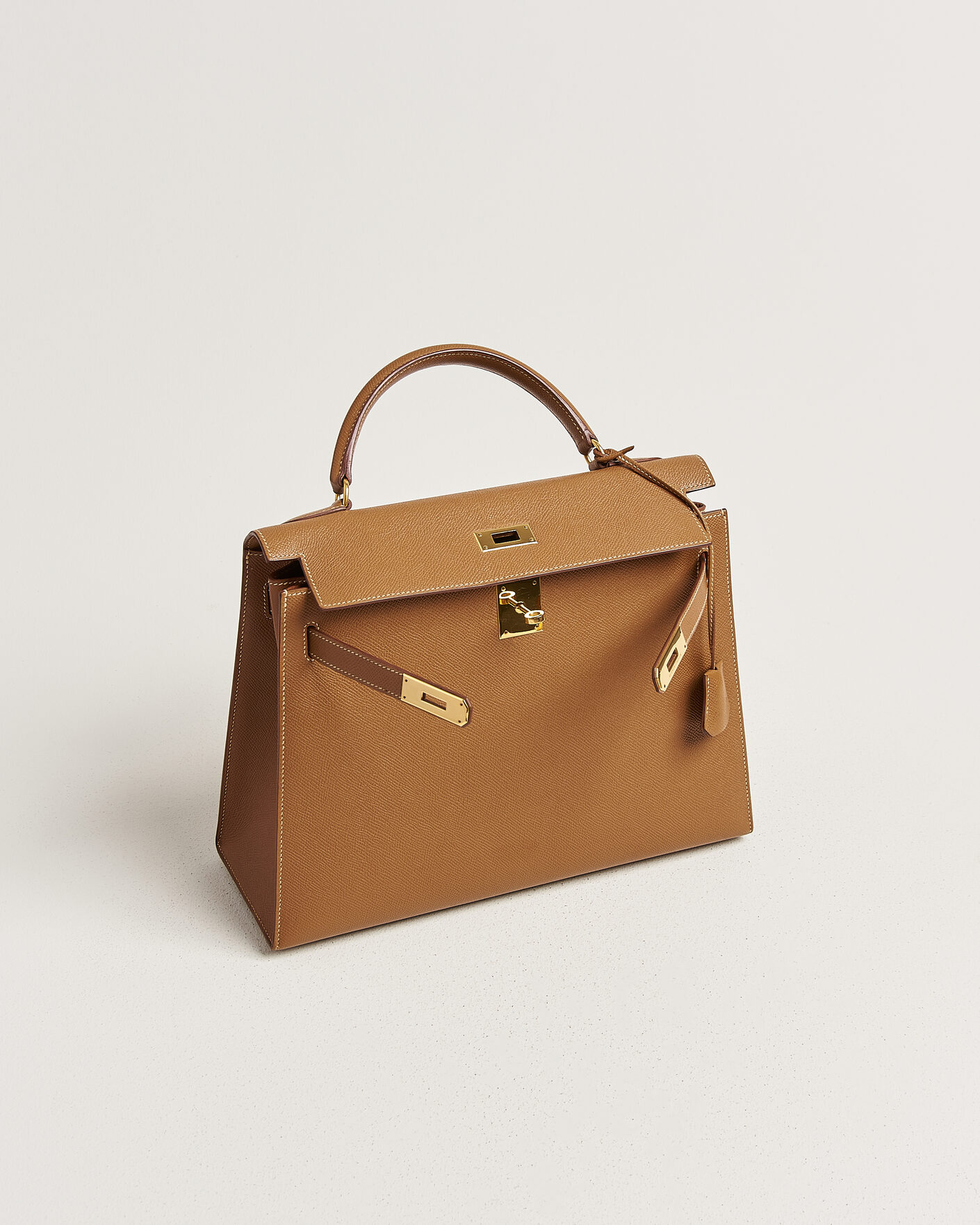 Herr | Pre-Owned & Vintage Bags | Hermès Pre-Owned | Kelly 32 Courchevel Leather Gold