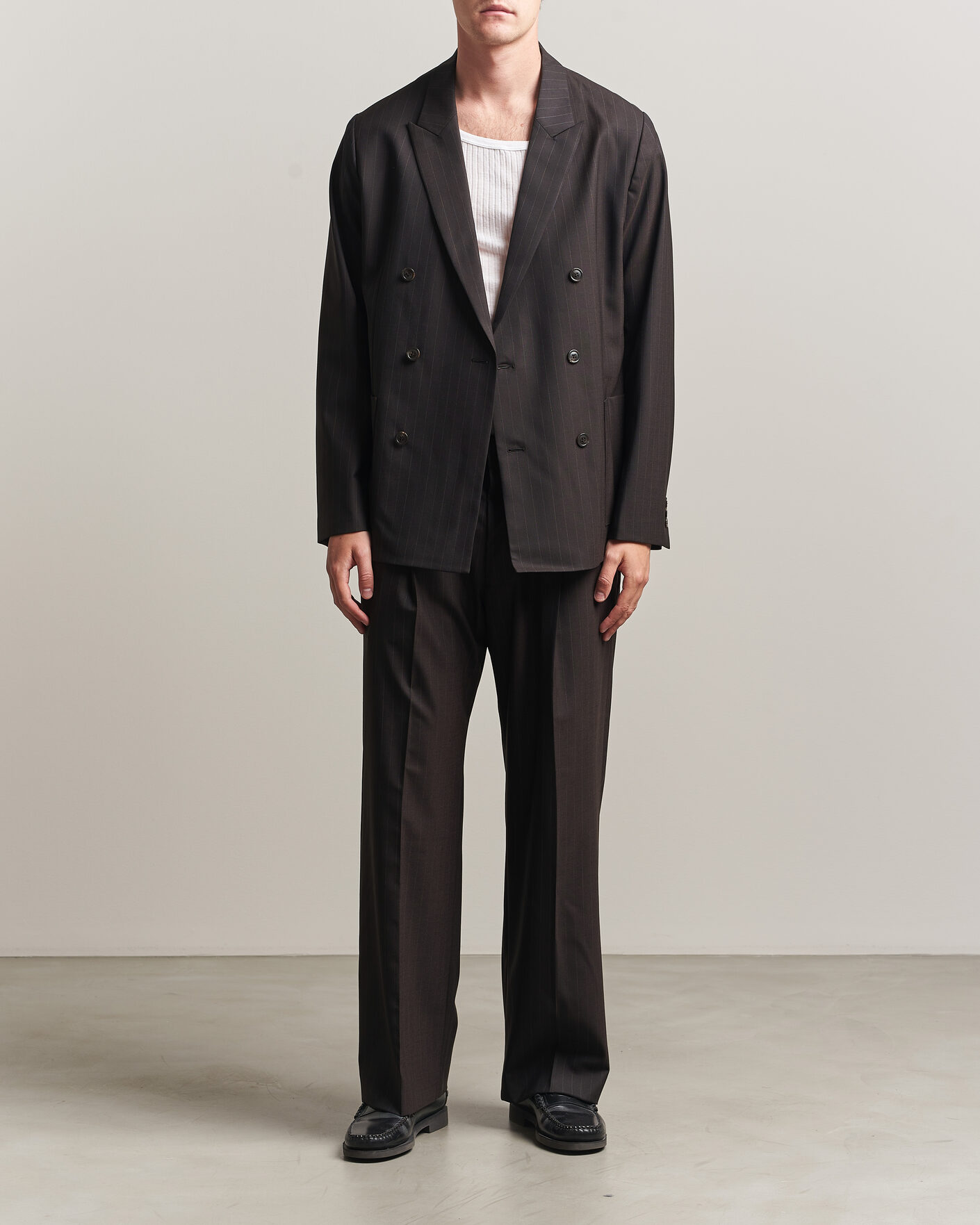 Herr | Byxor | NN07 | Kay Pinstriped Pleated Trousers Dark Brown