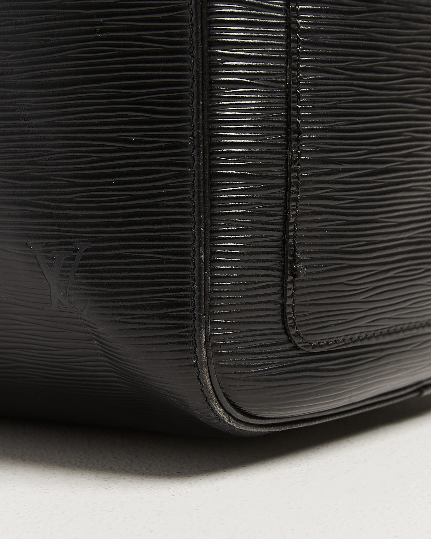 Herr | Pre-Owned & Vintage Bags | Louis Vuitton Pre-Owned | Keepall 55 Epi Leather Black