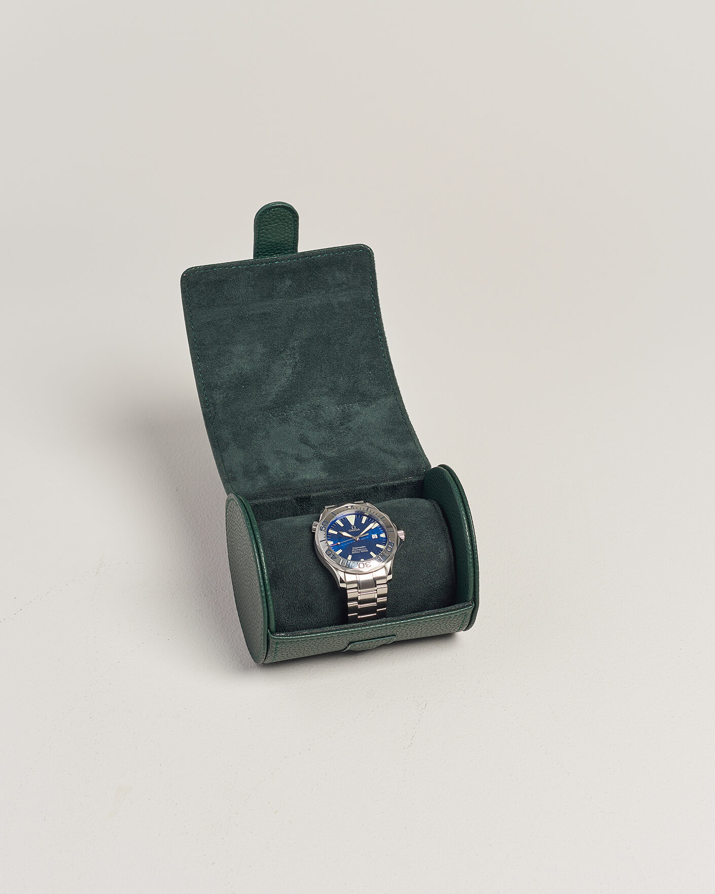 Herr | Pre-Owned & Vintage Watches | Omega Pre-Owned | Seamaster 300M Electric Blue