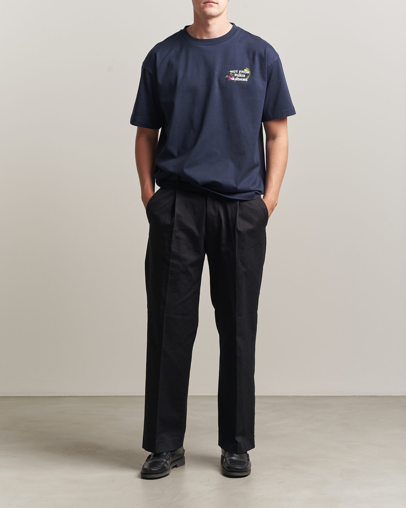 Herr | T-Shirts | Drôle de Monsieur | Vine Embroidered Slogan T-Shirt Navy