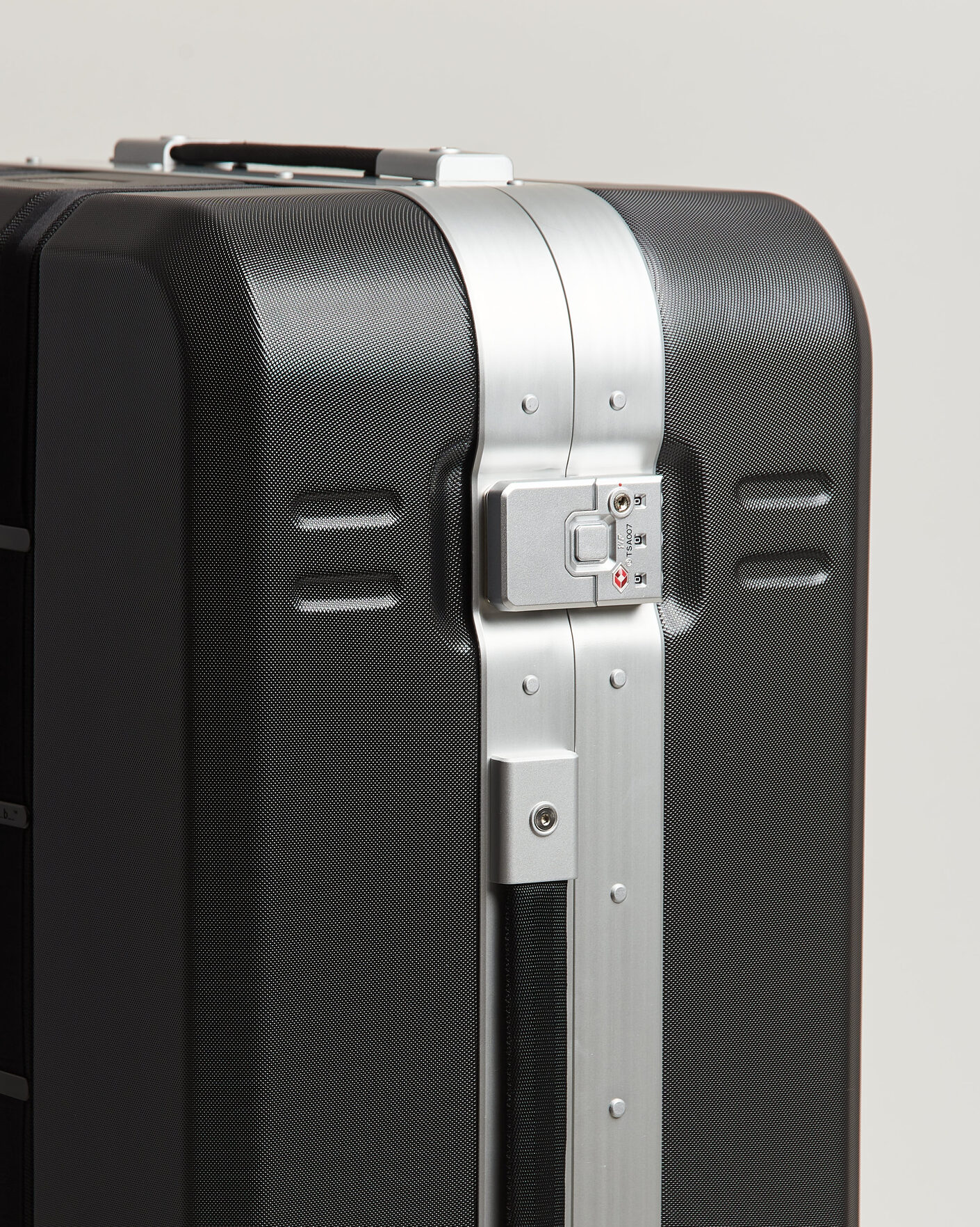 Herr | Väskor | DB | Ramverk Pro Check-In Luggage Large Silver/Black