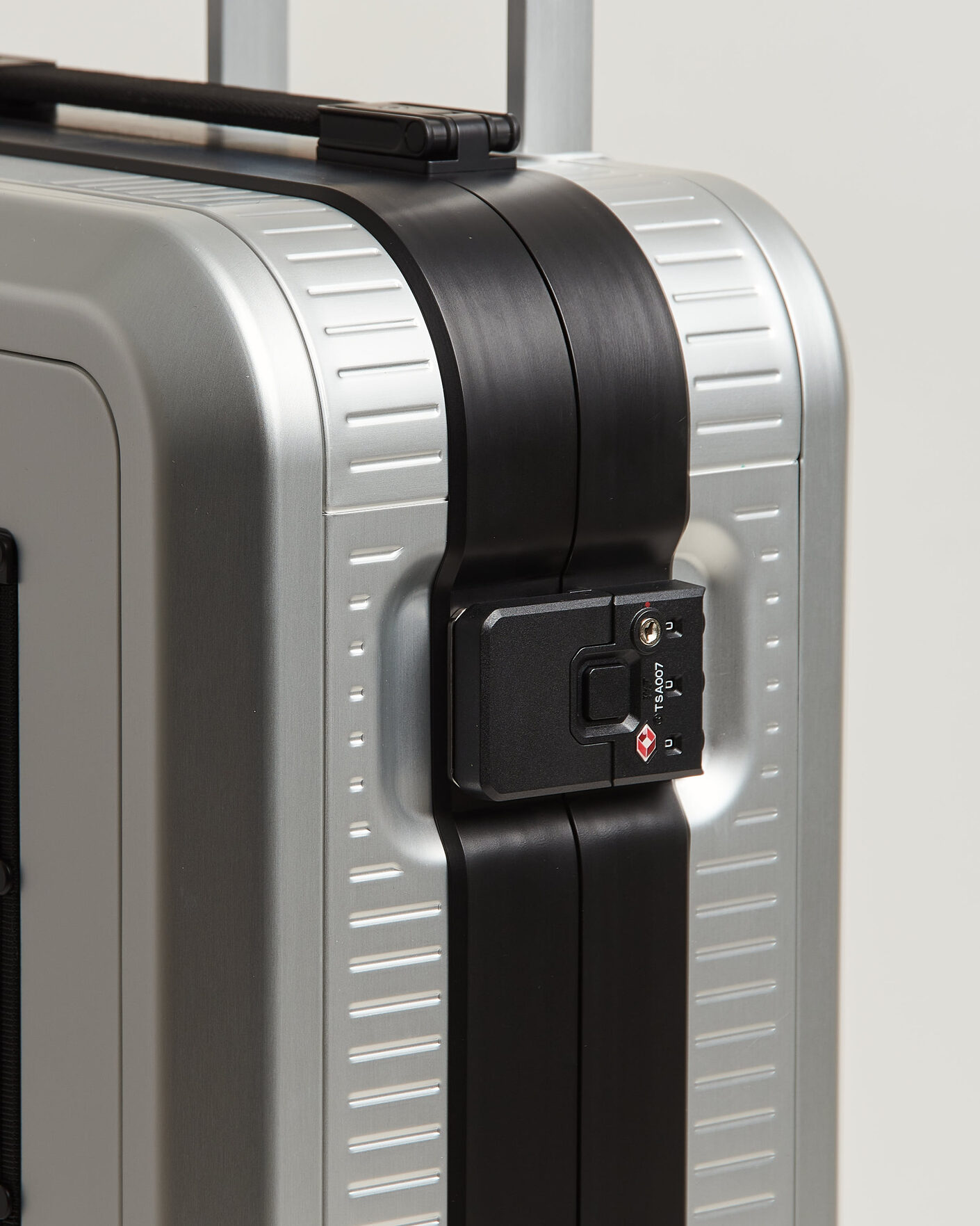 Herr | Väskor | DB | Ramverk Alu Pro Carry On Silver/Onyx