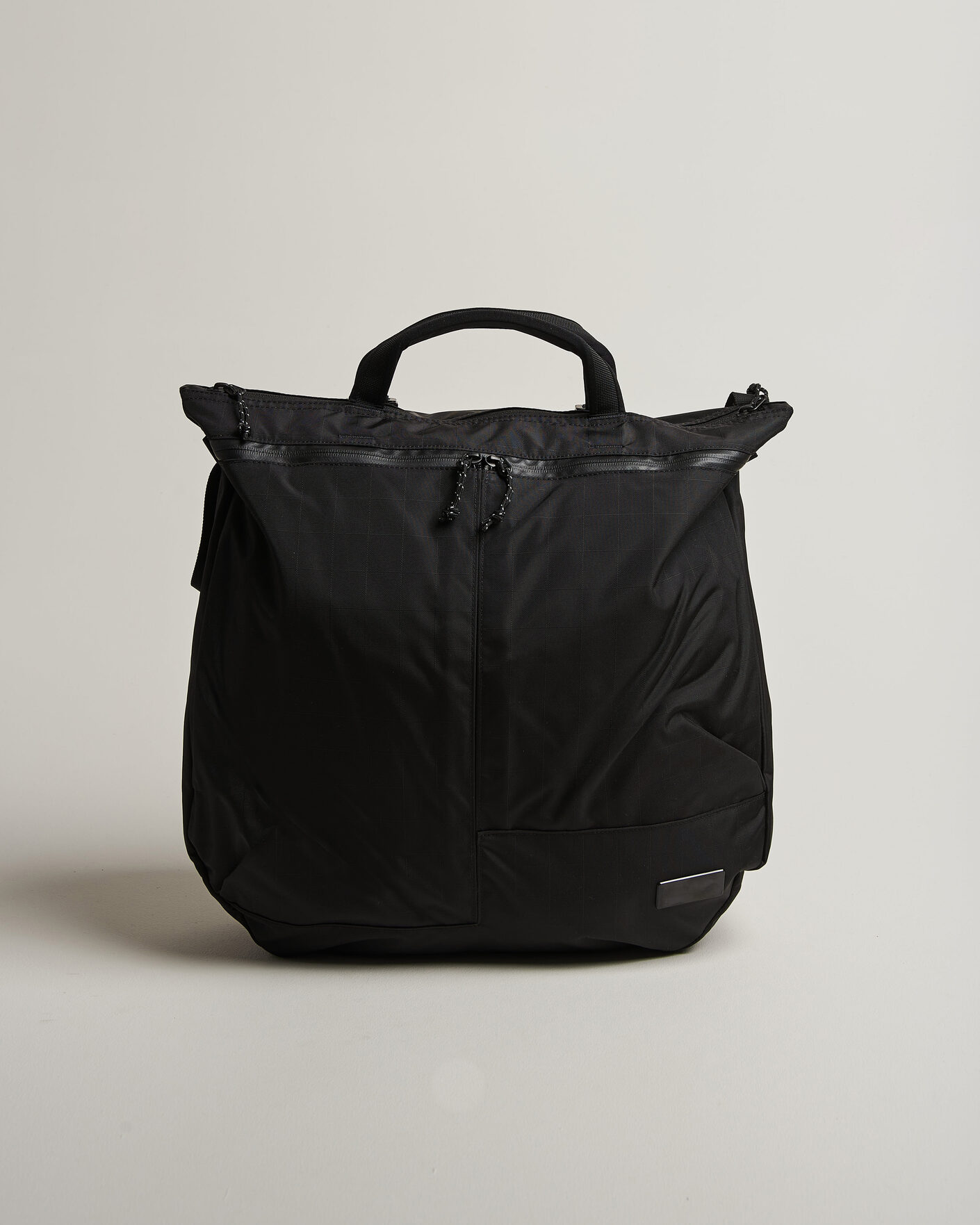 Herr | Väskor | DB | Utility Tote 32L Black Out