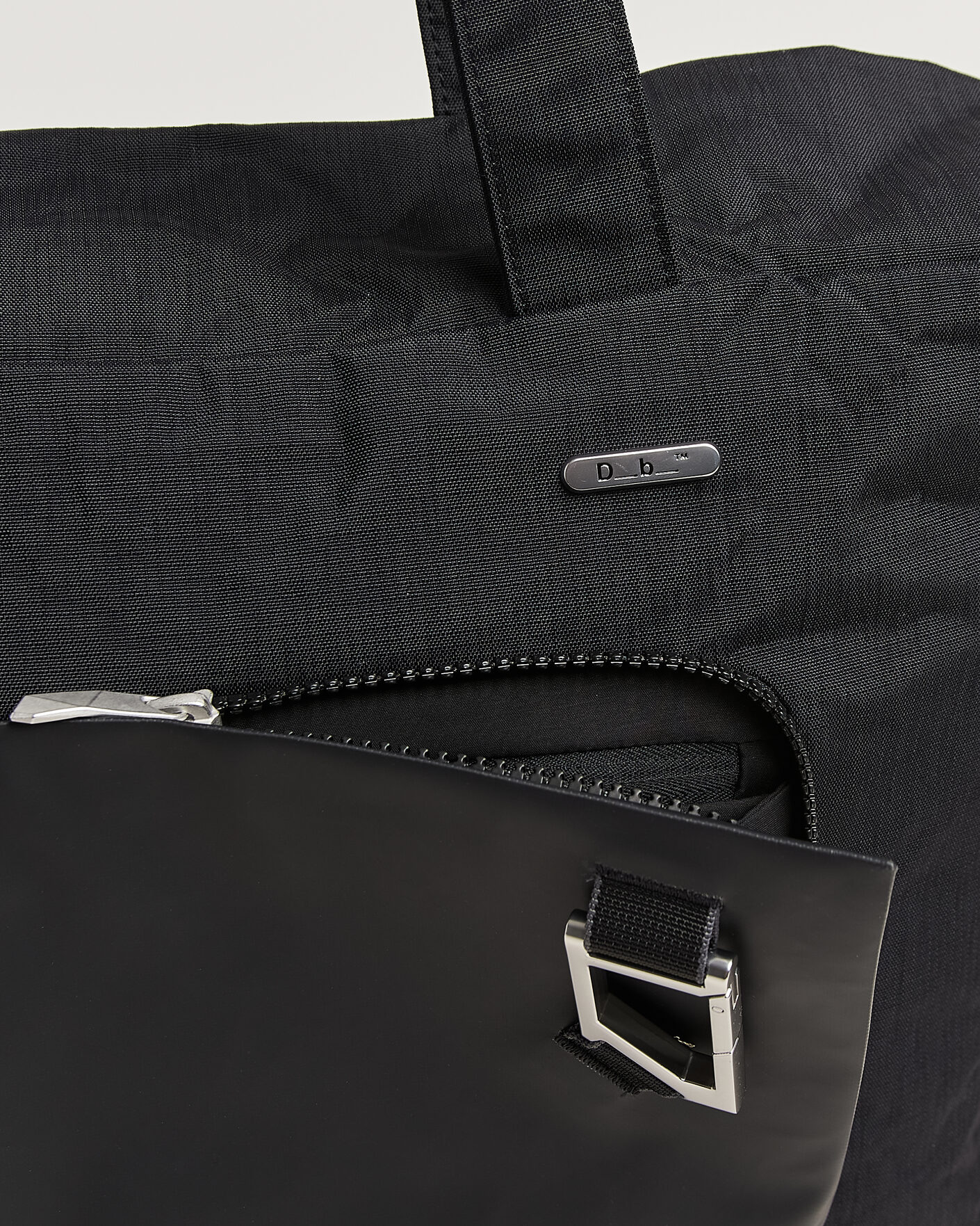 Herr | Väskor | DB | Entour Tote 22L Black Out