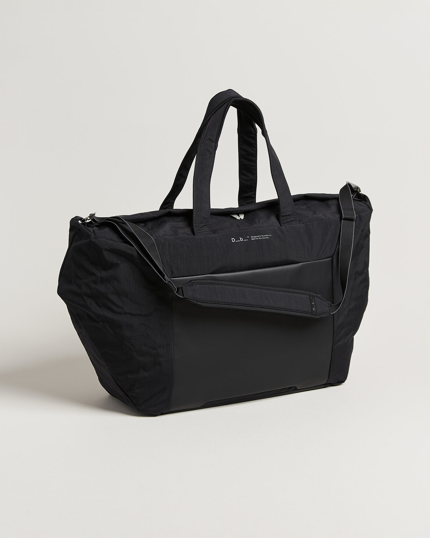 Herr | Väskor | DB | Entour Weekender 40L Black Out