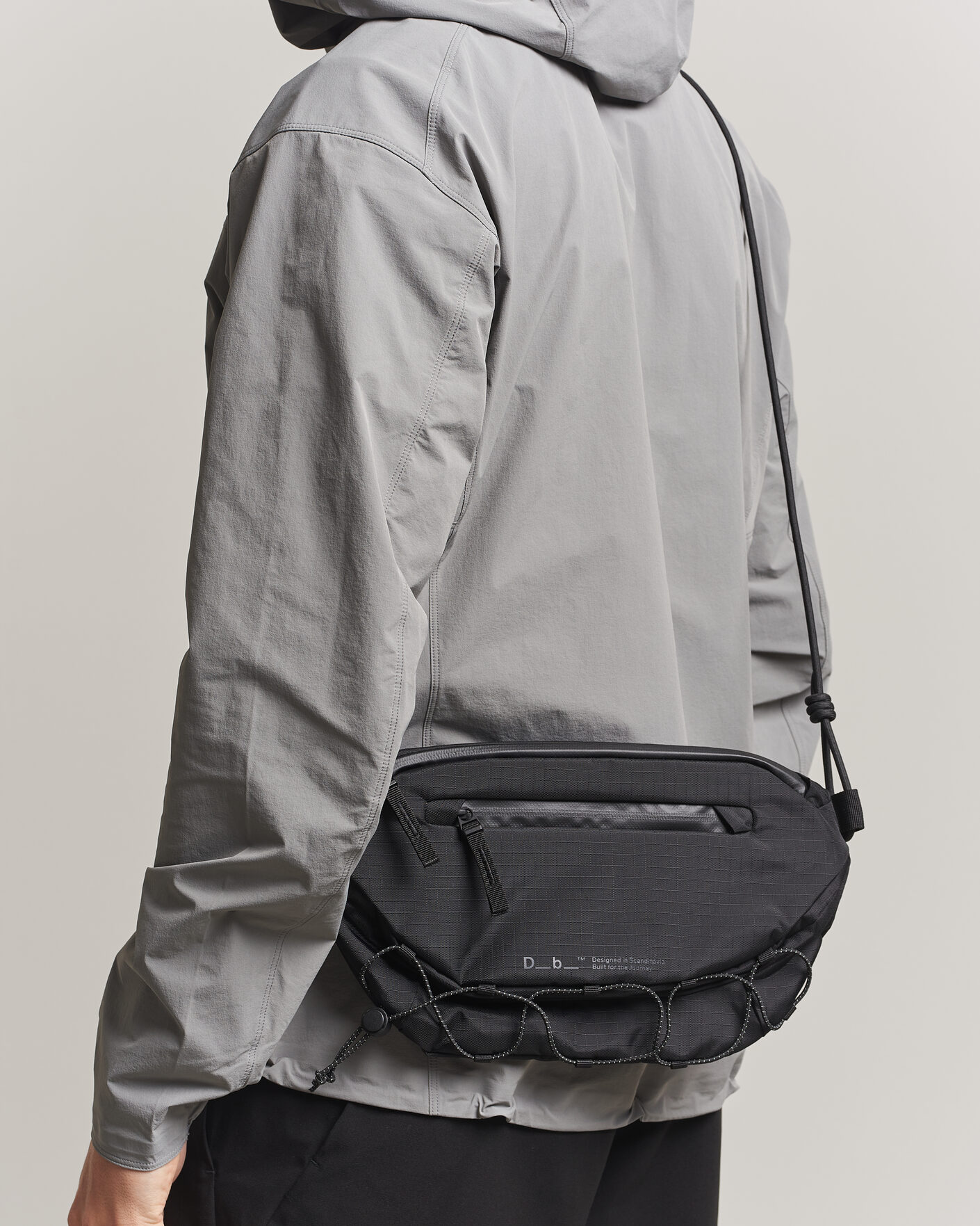Herr | Väskor | DB | Roamer Pro Sling Bag 6L Black Out