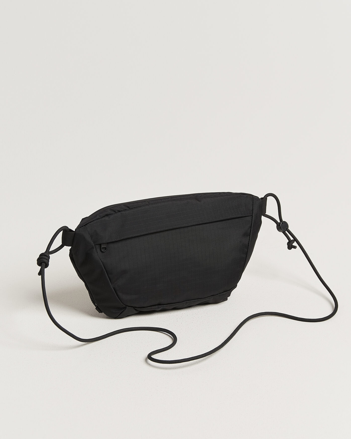Herr | Väskor | DB | Roamer Pro Sling Bag 6L Black Out