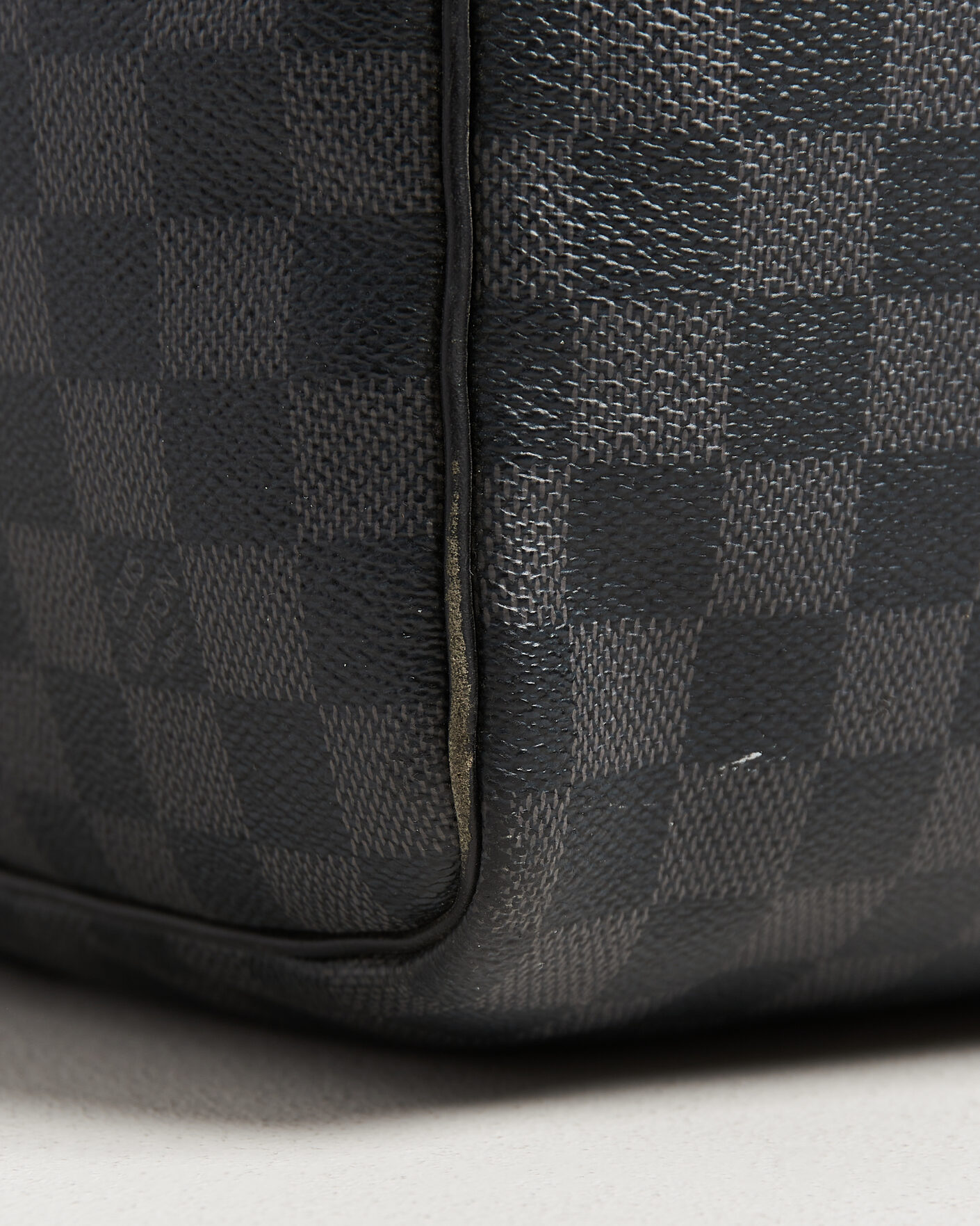 Herr | Pre-Owned & Vintage Bags | Louis Vuitton Pre-Owned | Keepall 55 Bandouliére Damier Graphite