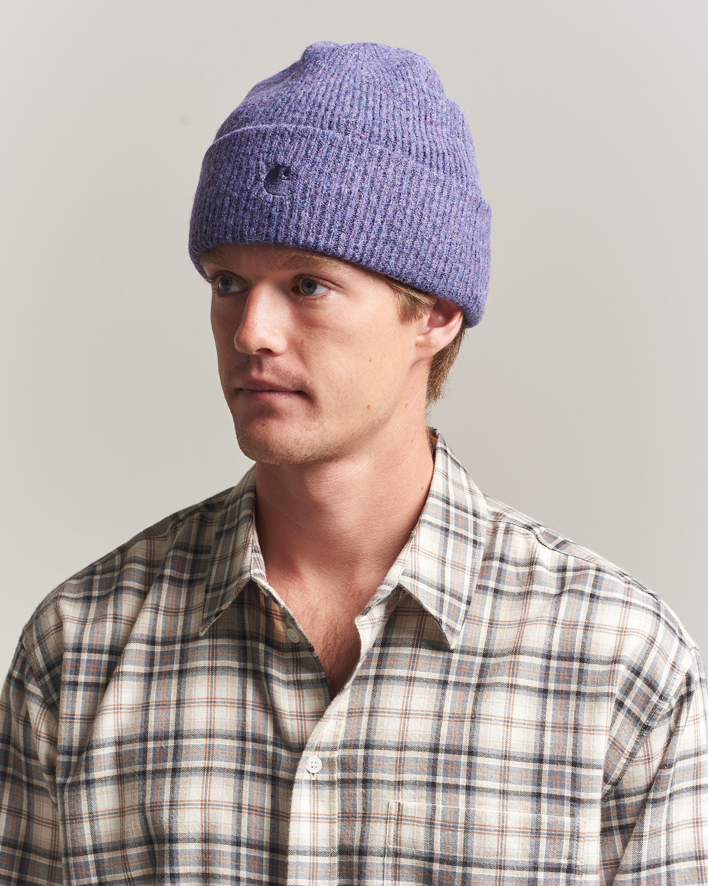 Herr | Mössor | Carhartt WIP | Curtis Tonal Logo Beanie Shady Purple