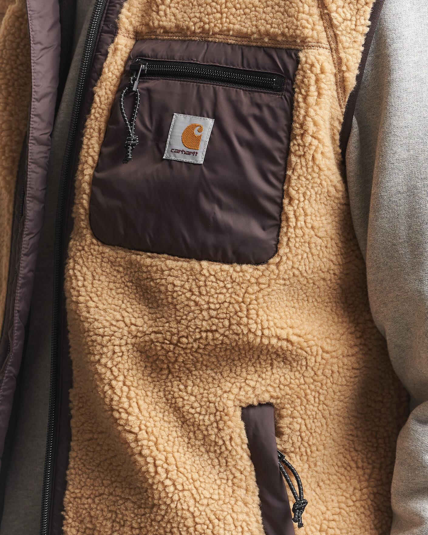 Herr | Västar | Carhartt WIP | Prentis Pile Vest Tobacco
