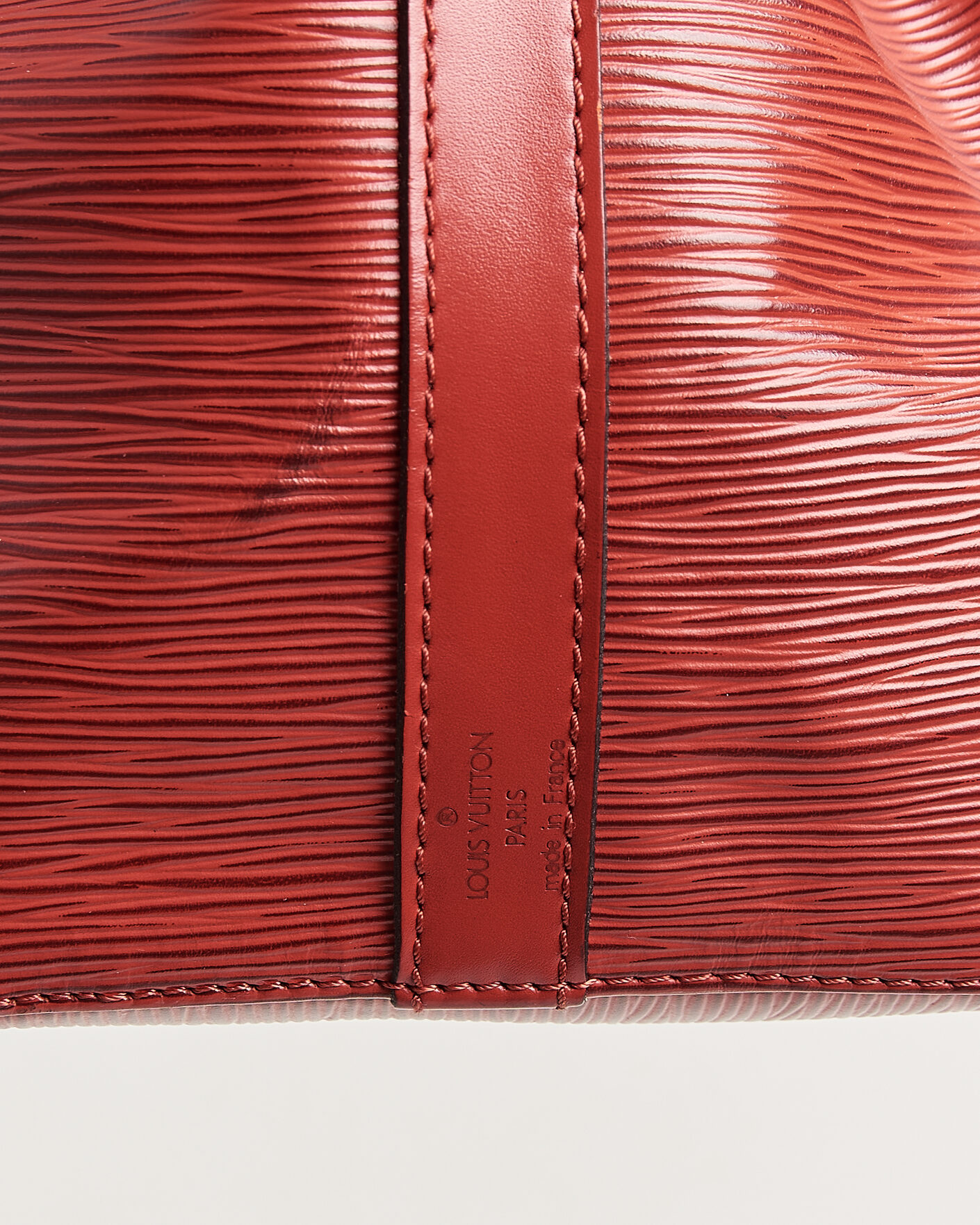 Herr | Pre-Owned & Vintage Bags | Louis Vuitton Pre-Owned | Petit Noé Epi Leather Red